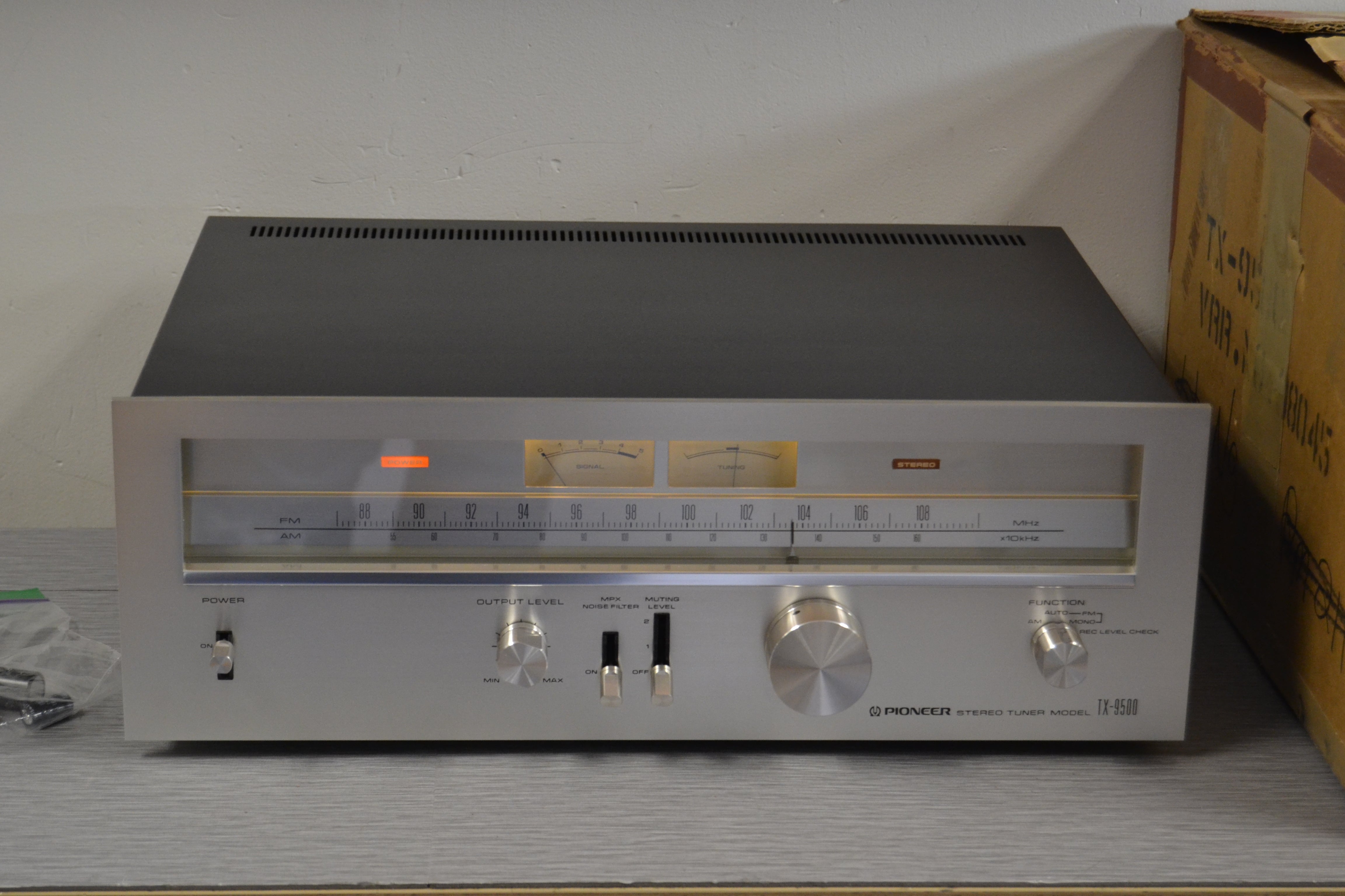 Pioneer TX-9500 Stereo Tuner * Recapped * 1976 * Box – The