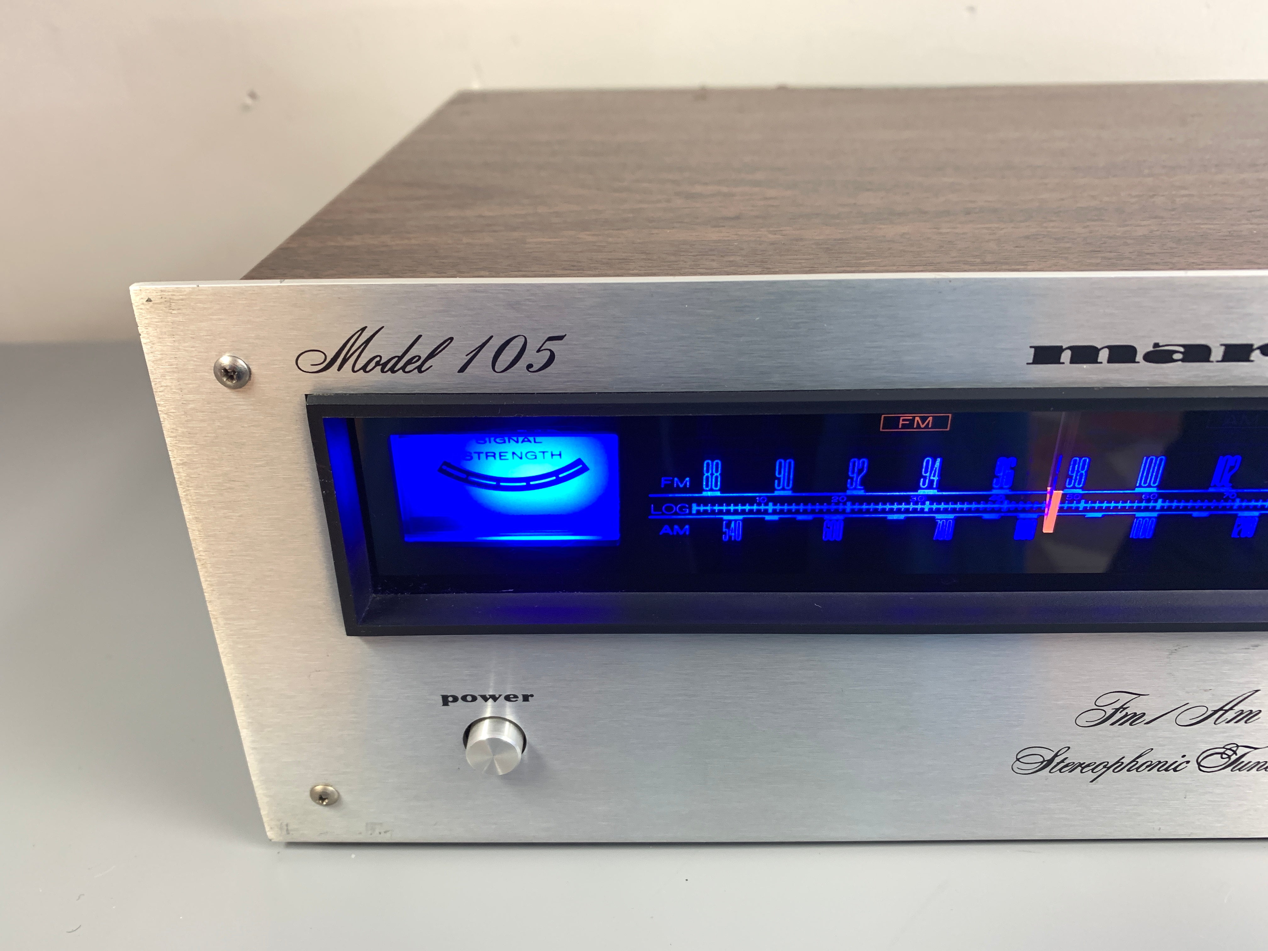 Marantz Model 105 Tuner – The Turntable Store