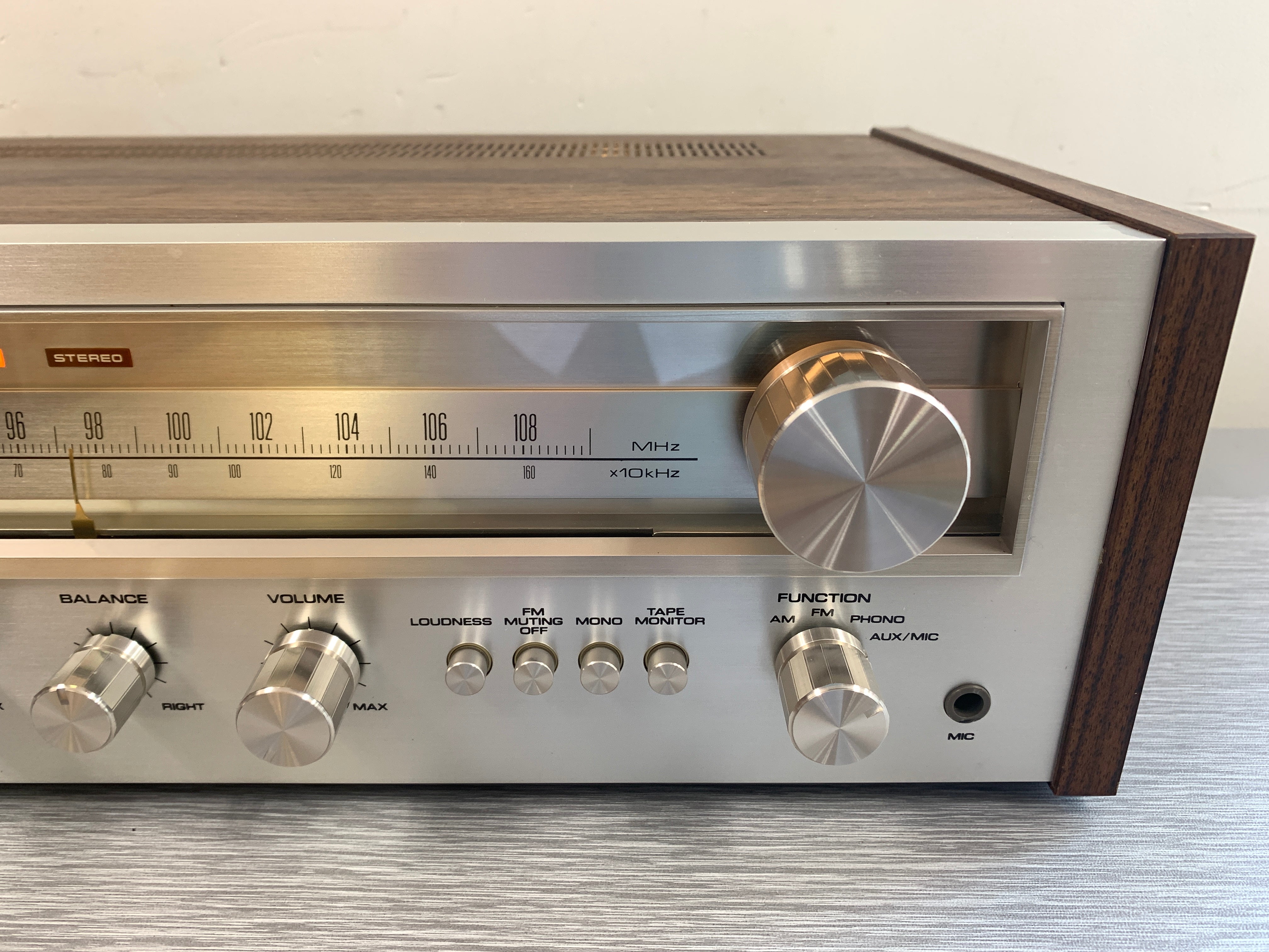 Pioneer SX-450 FM/MW Stereo Receiver (1976) – The Turntable Store