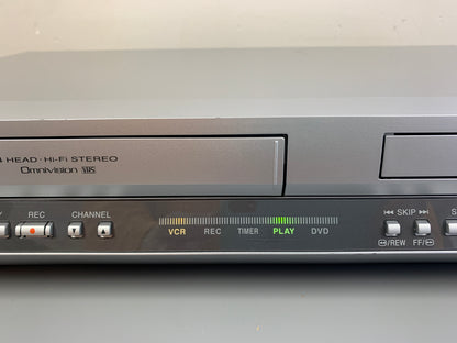 Panasonic PV-D4743S DVD/VCR Player