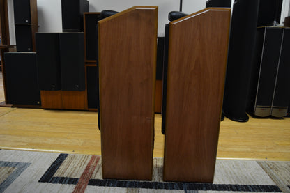Bower & Wilkins B&W CDM-9NT Floor Standing Speakers * Local Pickup Only