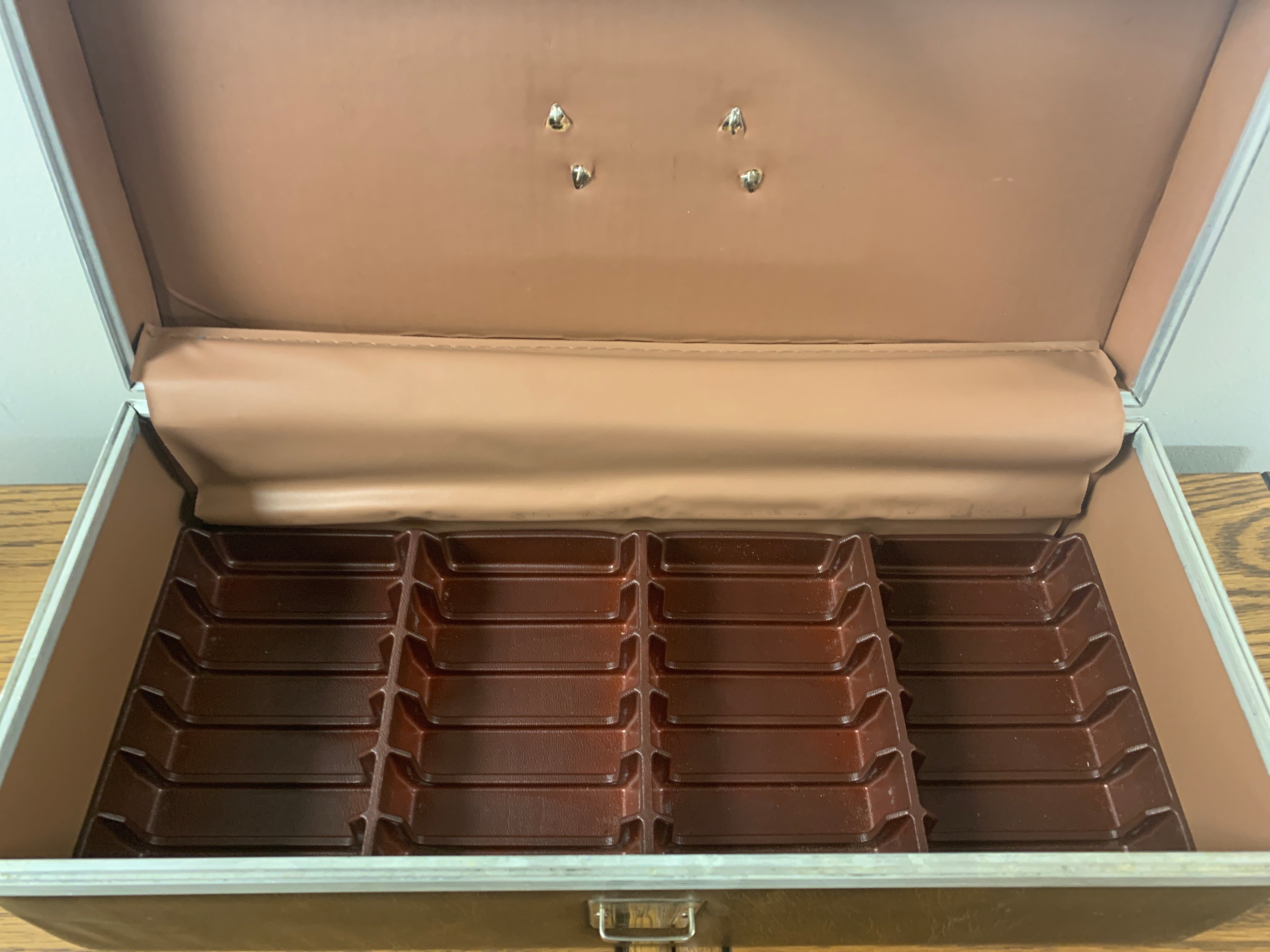 8-Track Storage Carrying Case 24 Tapes