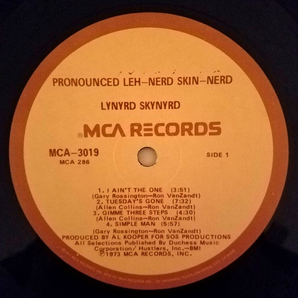 Lynyrd Skynyrd : (Pronounced 'Lĕh-'nérd 'Skin-'nérd) (LP, Album, RE, Gat)