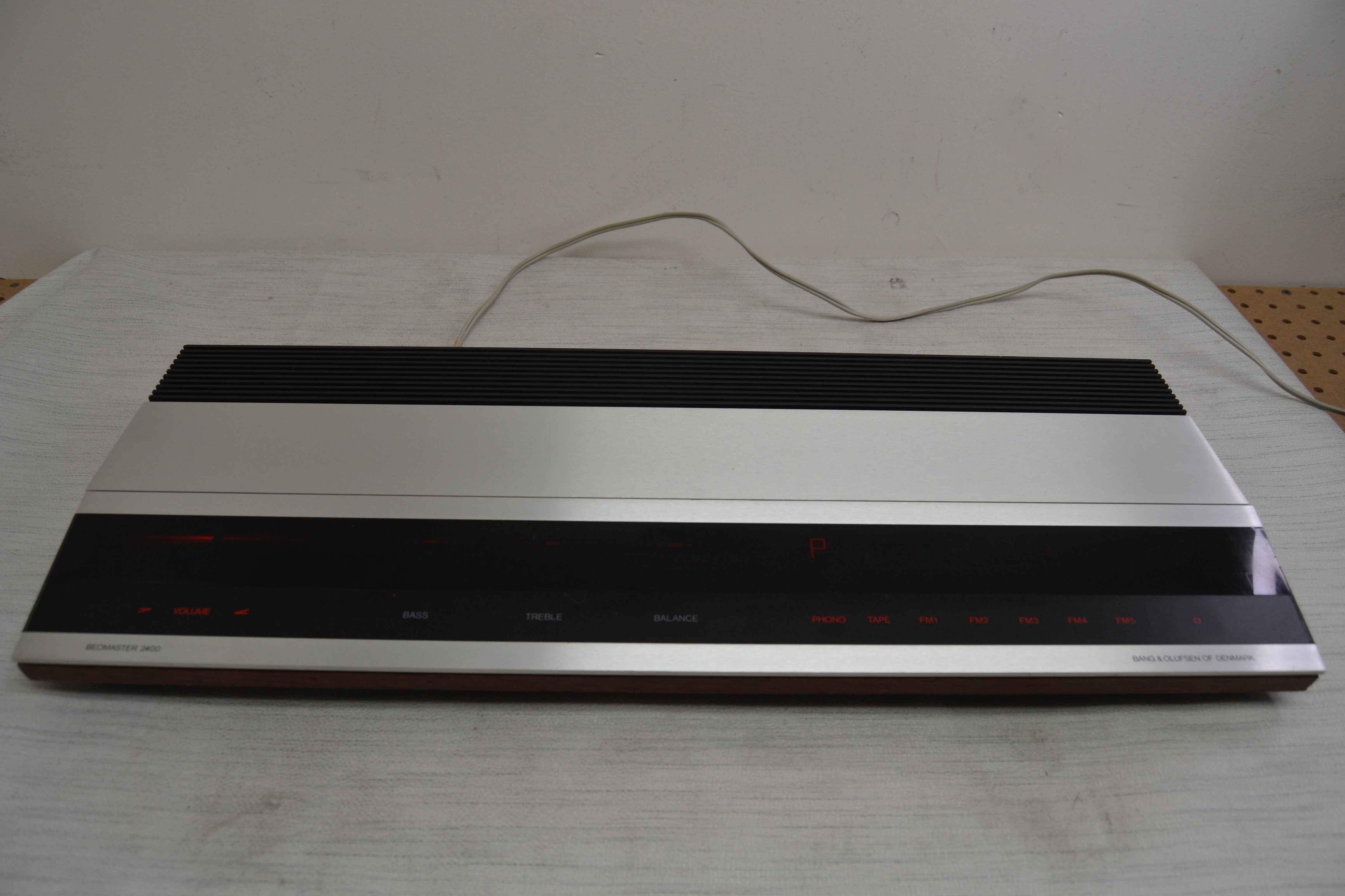 Beomaster 2400 T2902 Stereo Receiver * 30W RMS  * Fully Serviced