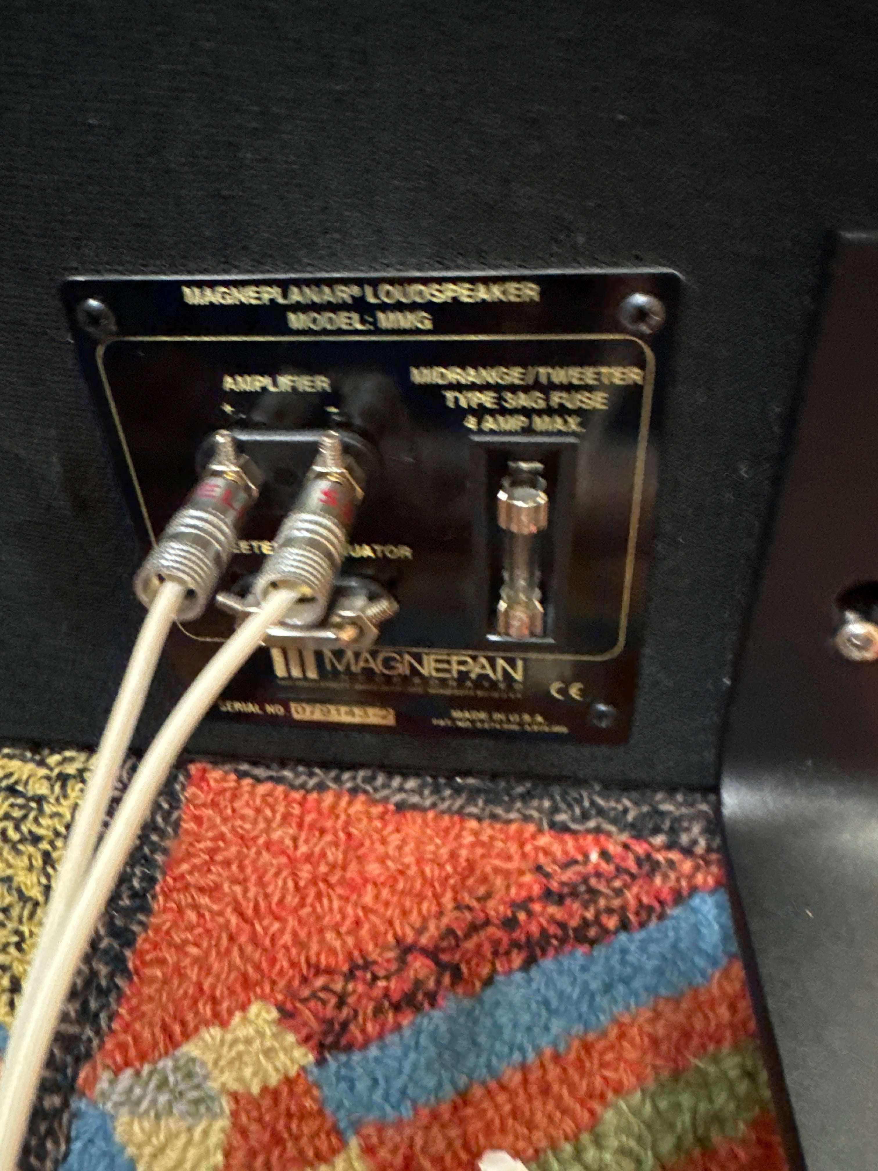 Magnepan MAGNEPLANAR ® MMG Floor Standing Speakers – The Turntable