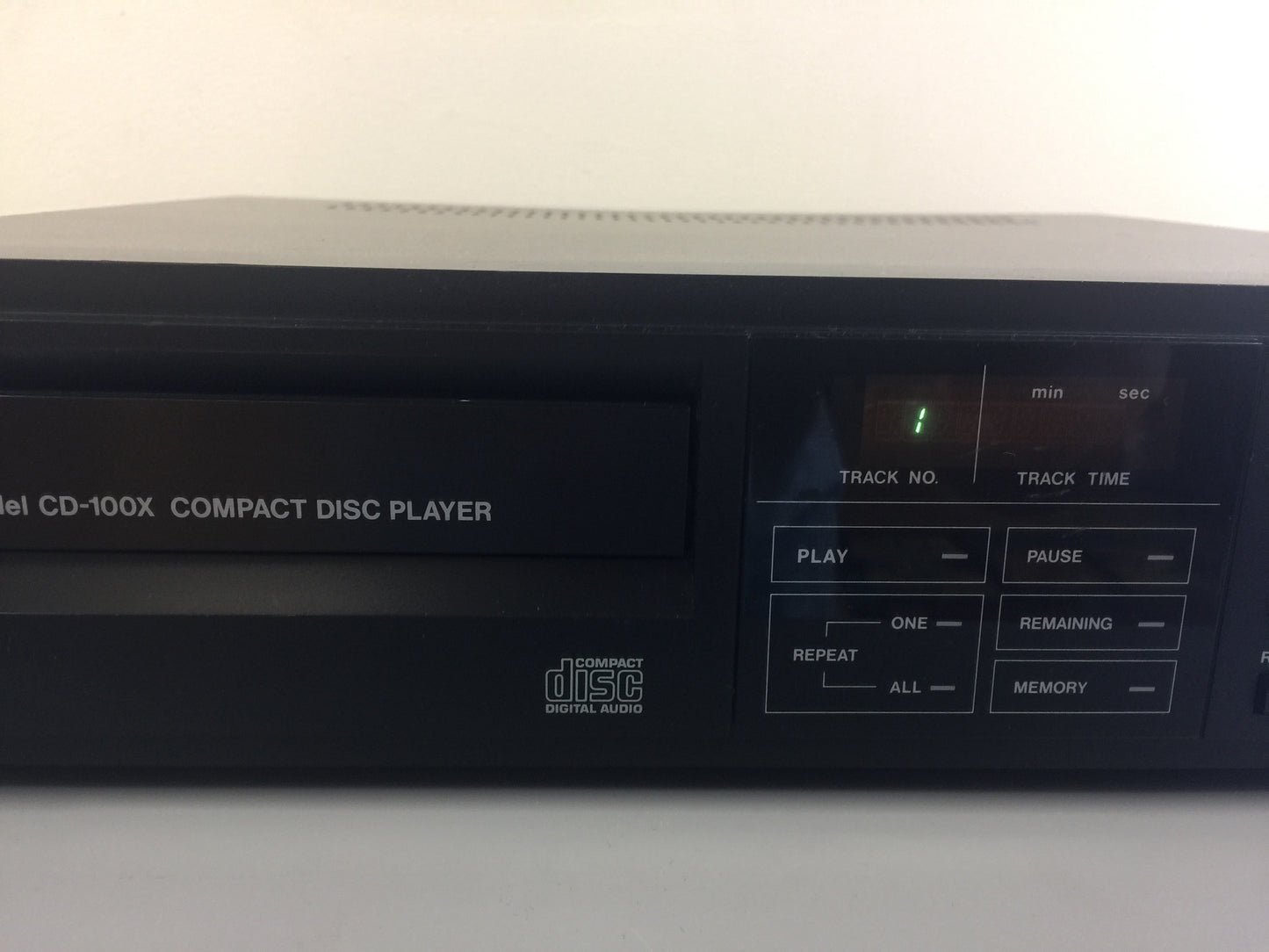 ADC CX-100X Single CD Player * Box