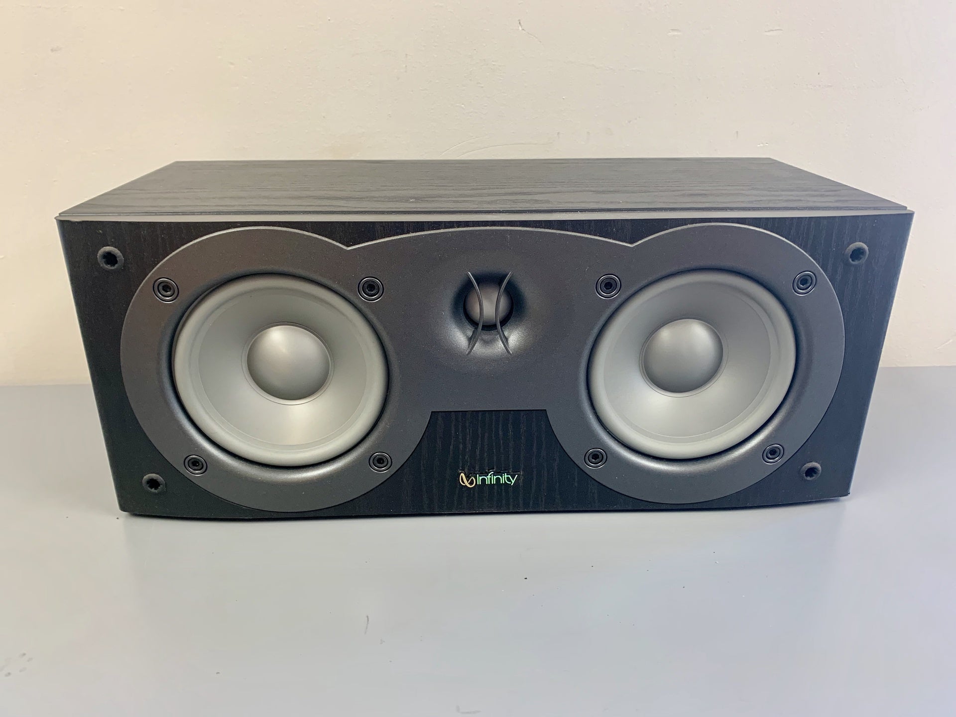 Infinity BETA C250 Center Channel Speaker – The Turntable Store