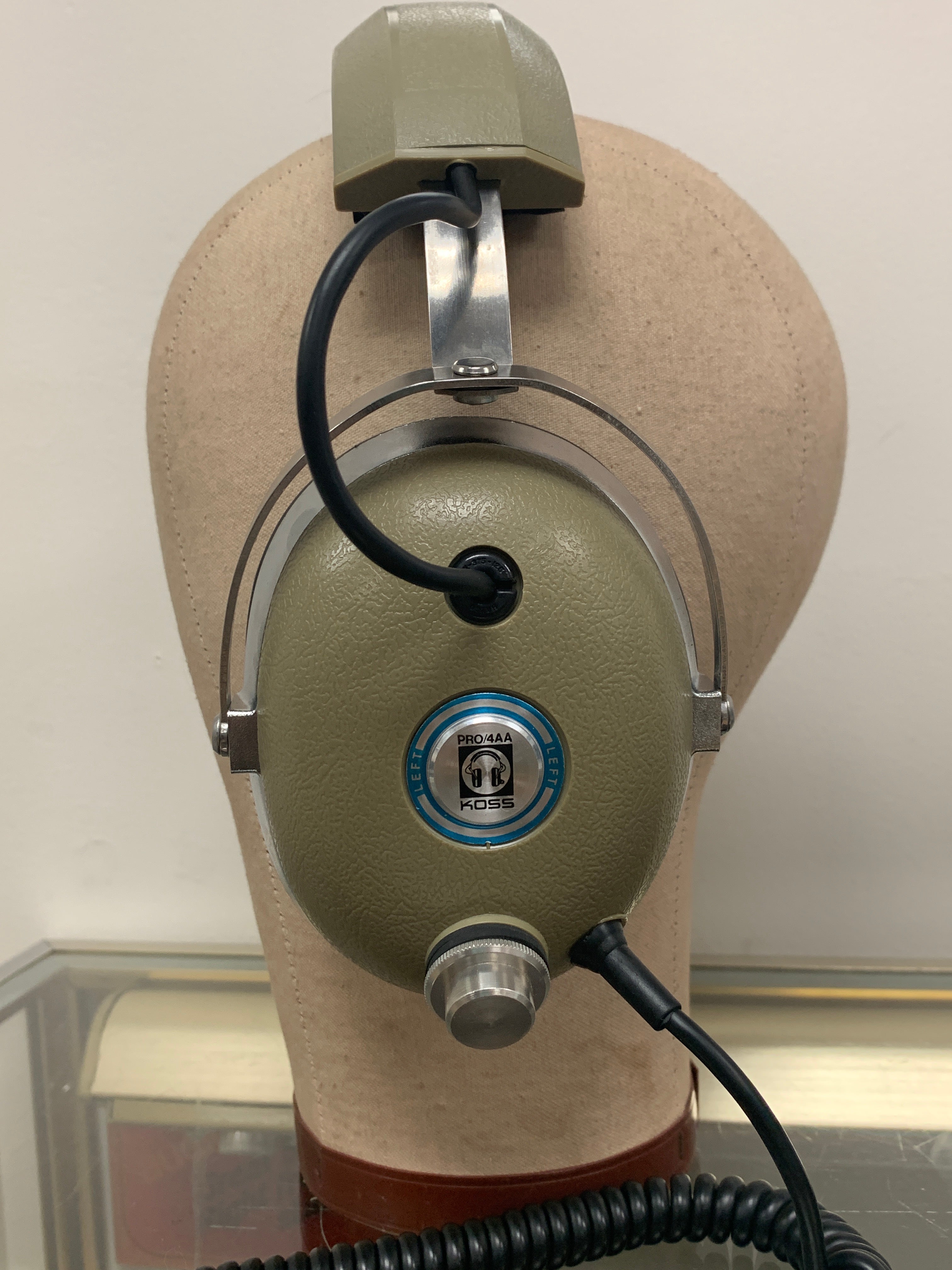 Koss Pro 4AA Stereophones w/ Box – The Turntable Store