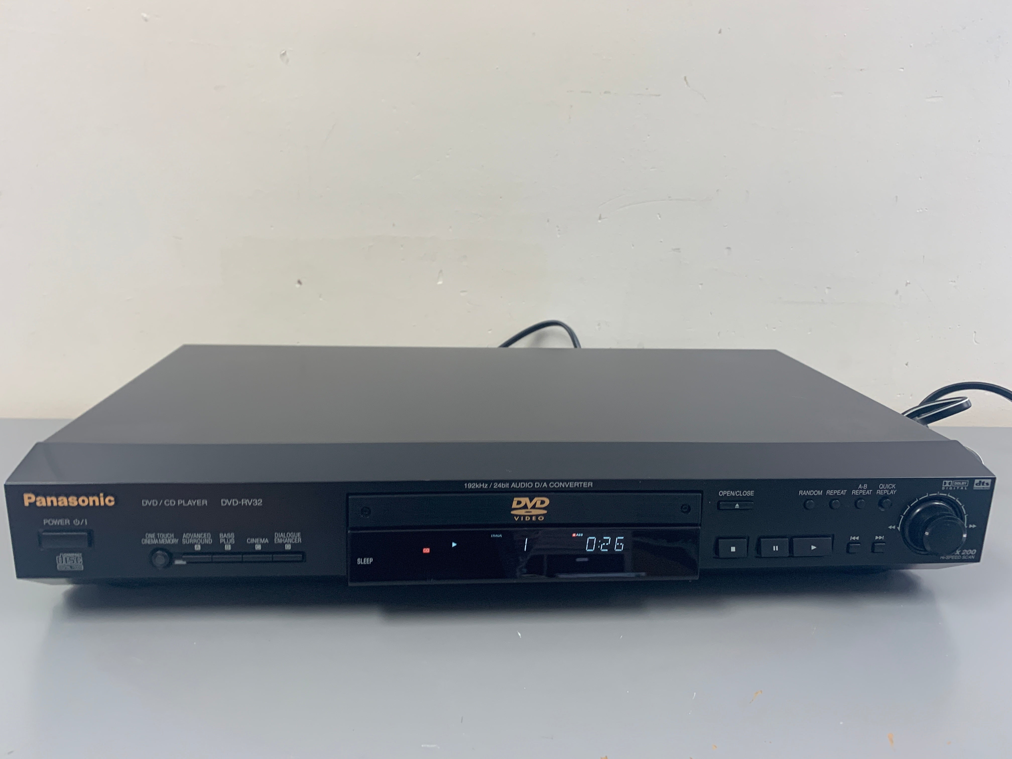Panasonic RV-32 DVD/CD Player