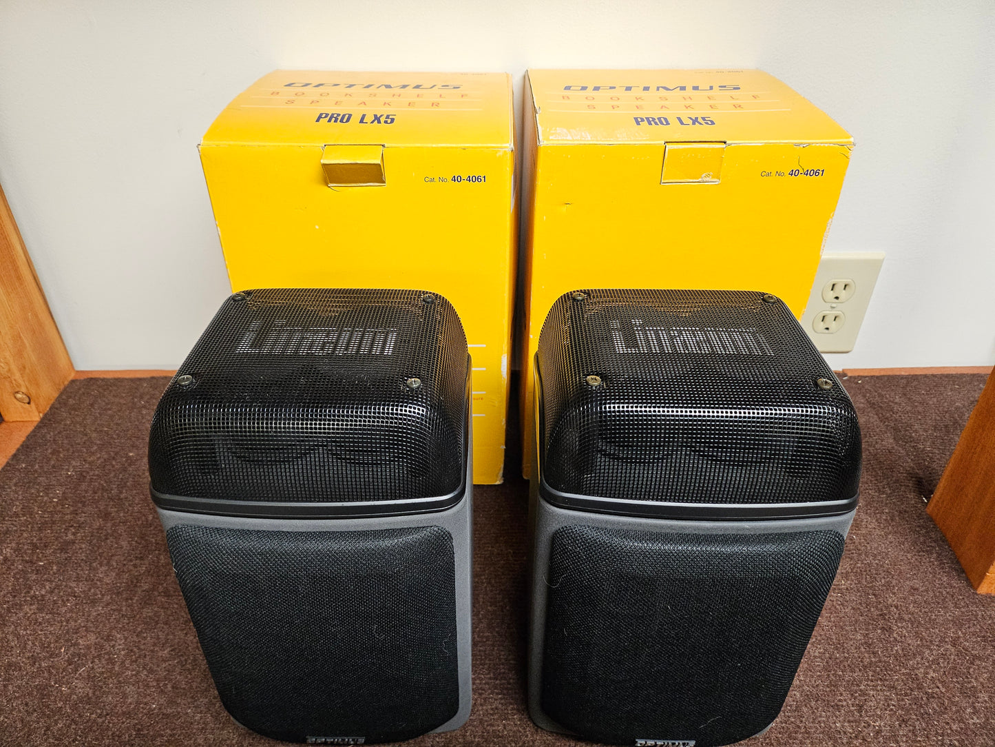 Optimus PRO-LX5 Bookshelf Speakers * Box