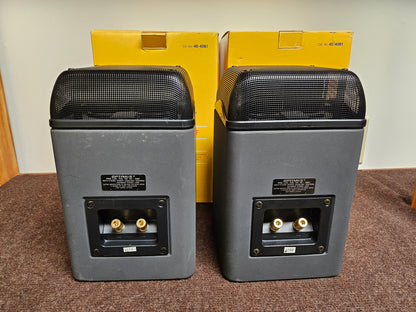 Optimus PRO-LX5 Bookshelf Speakers * Box