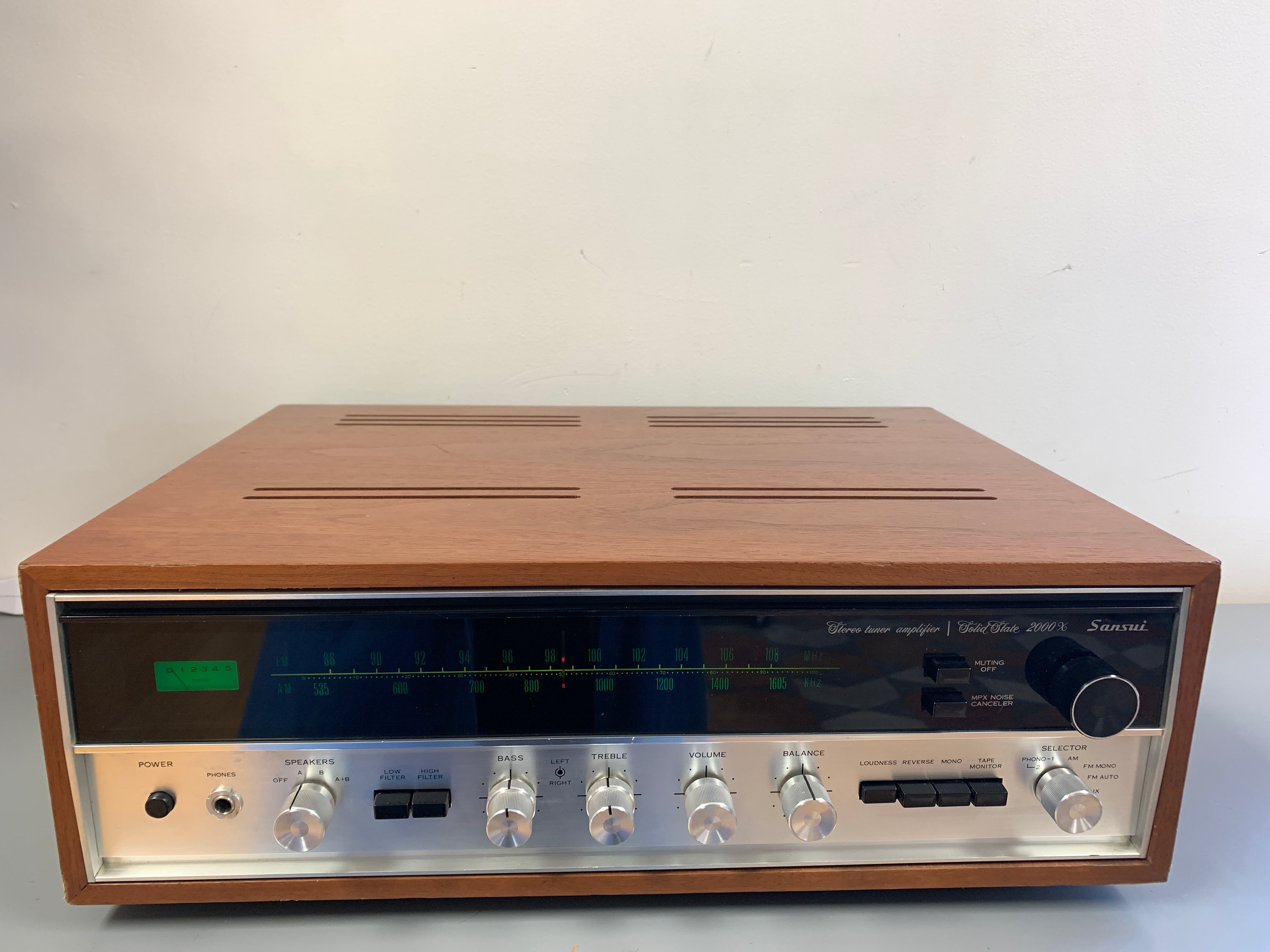 Sansui 2000x Receiver – The Turntable Store