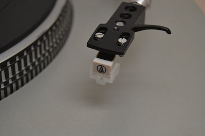 Technics SL-D2 Direct Drive Semi Automatic Turntable * NEW Audio Technica AT3600 Cartridge