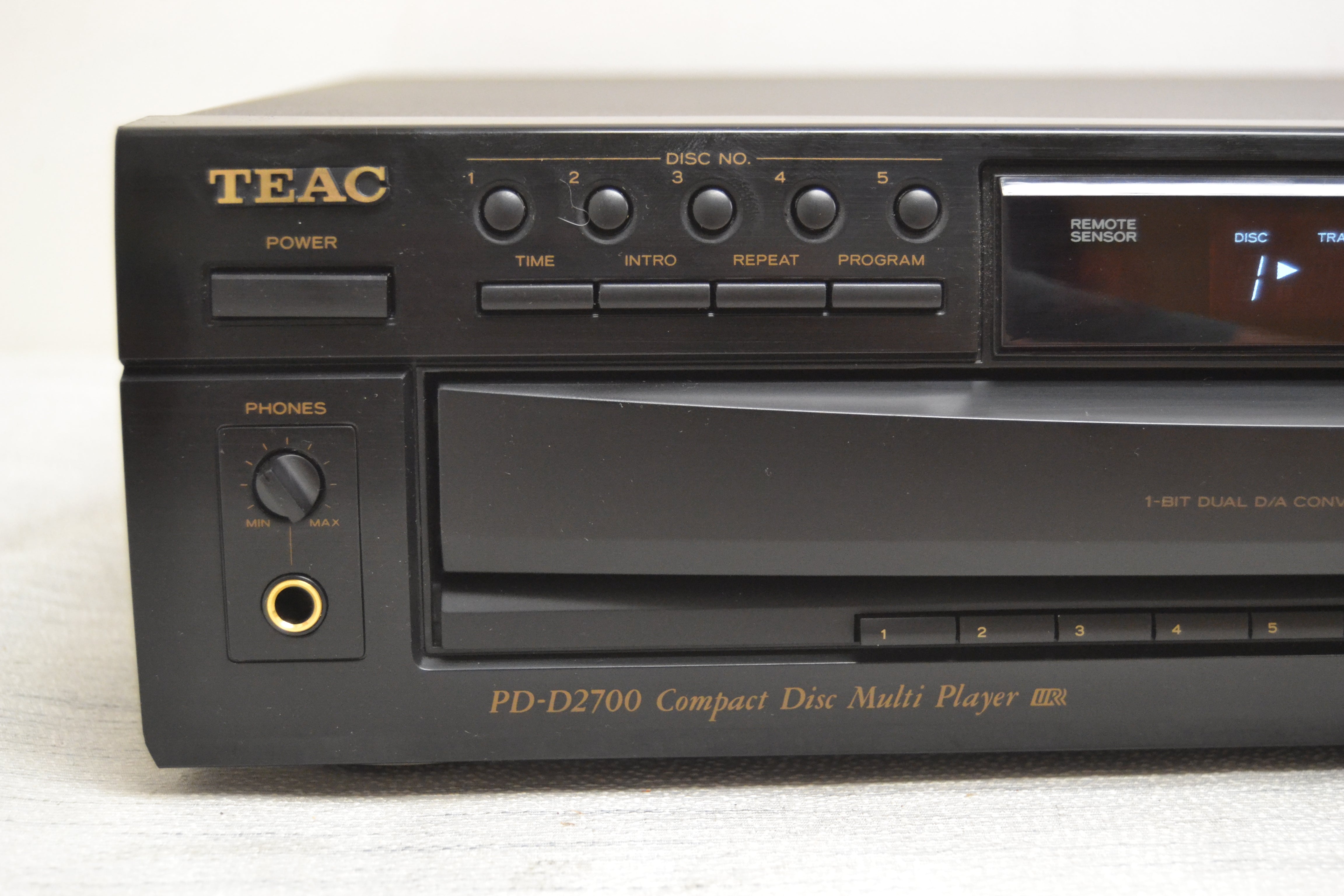 Teac PD-D2700 Cd Changer * 6 Discs * Fully Serviced * New Belts * Remote * Manual