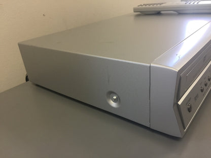 Toshiba SKD-530 DVD/VHS Player w/remote