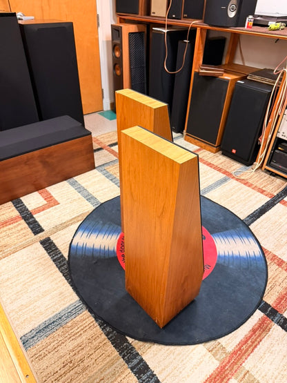 Thiel CS1.2 Floor Standing Speakers * Fully Serviced * Local Pickup Only * Boxes