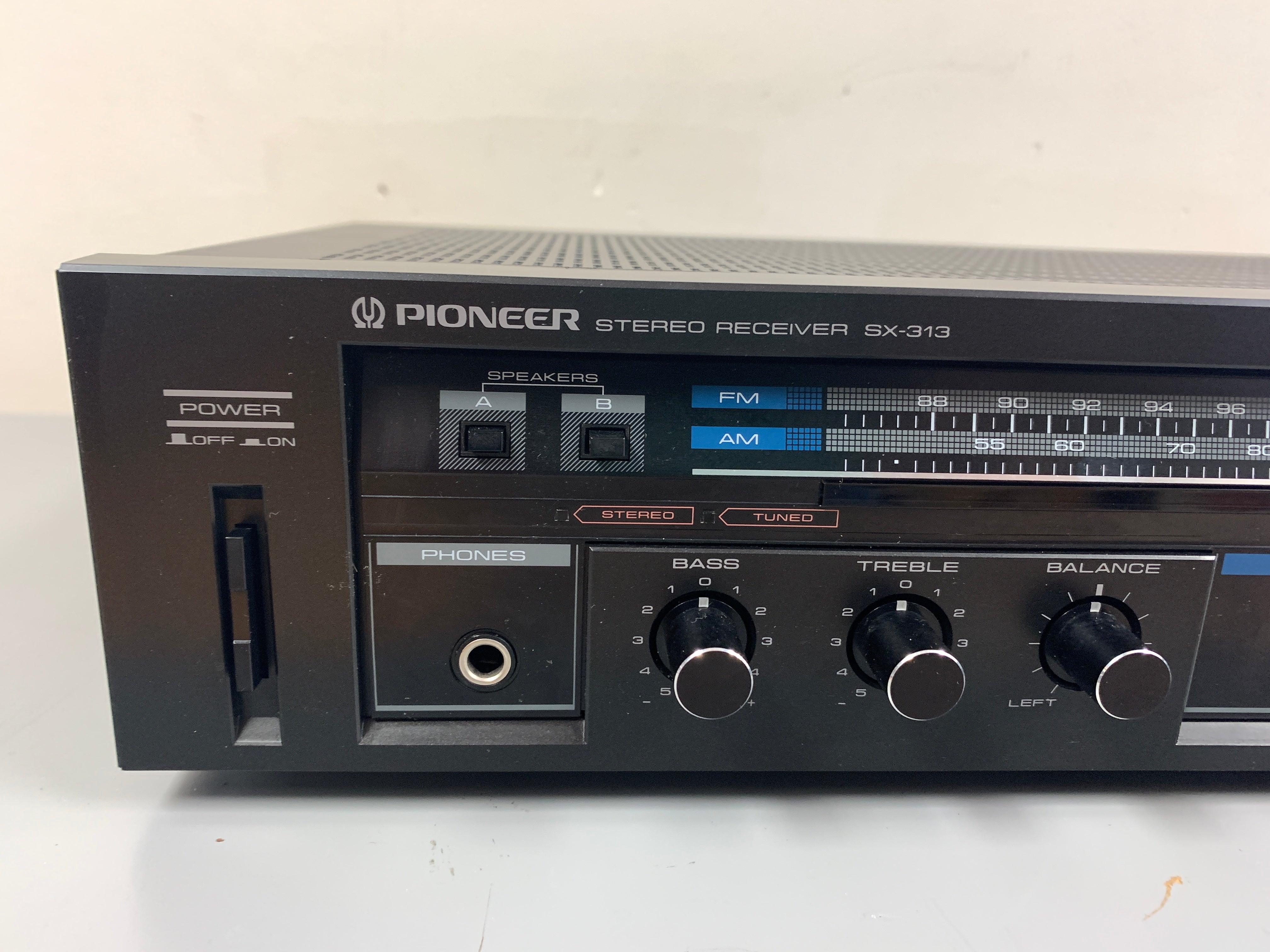 Pioneer SX-313 Stereo Receiver – The Turntable Store
