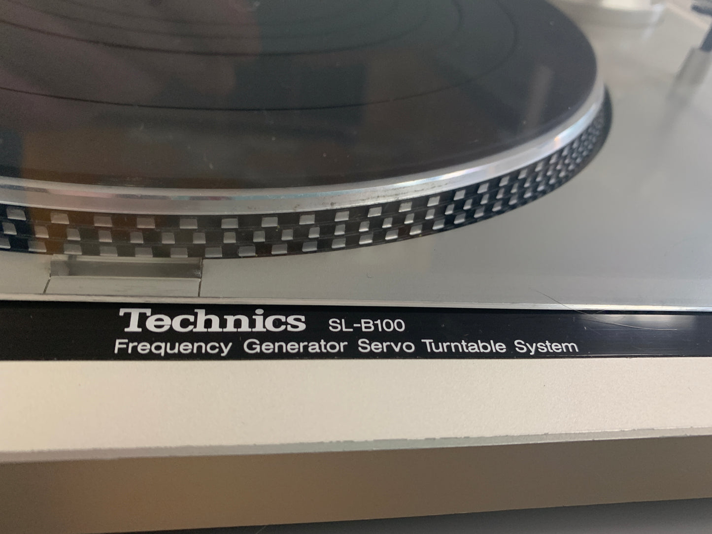 Technics SL-B100 Turntable