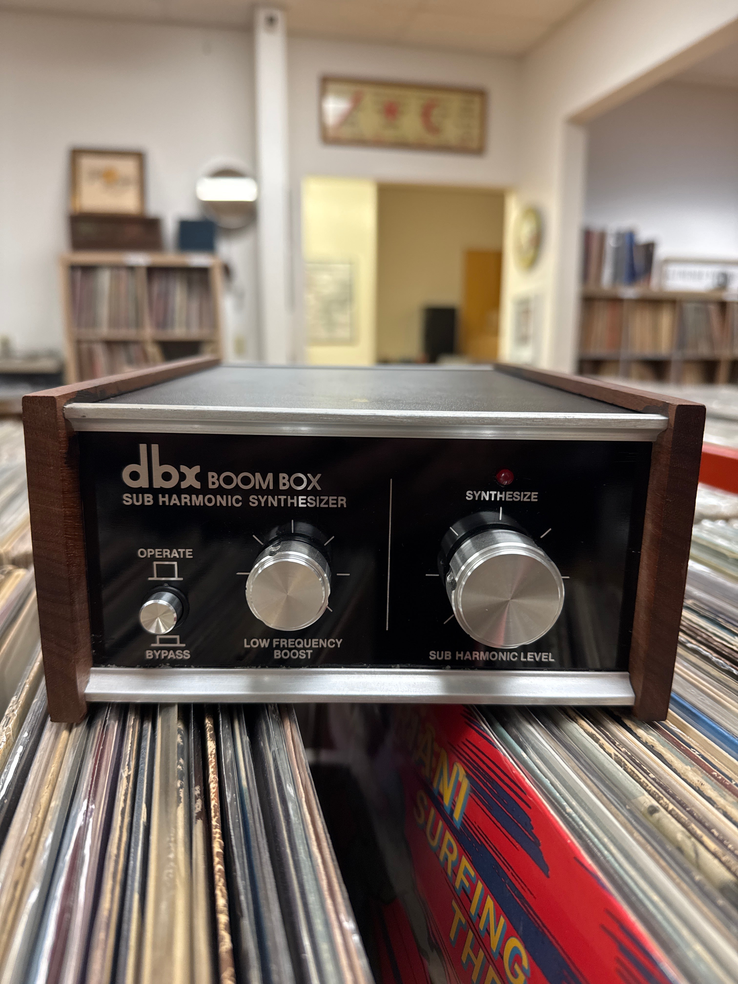 DBX 100 Boom Box Sub Harmonic Synthesizer – The Turntable Store