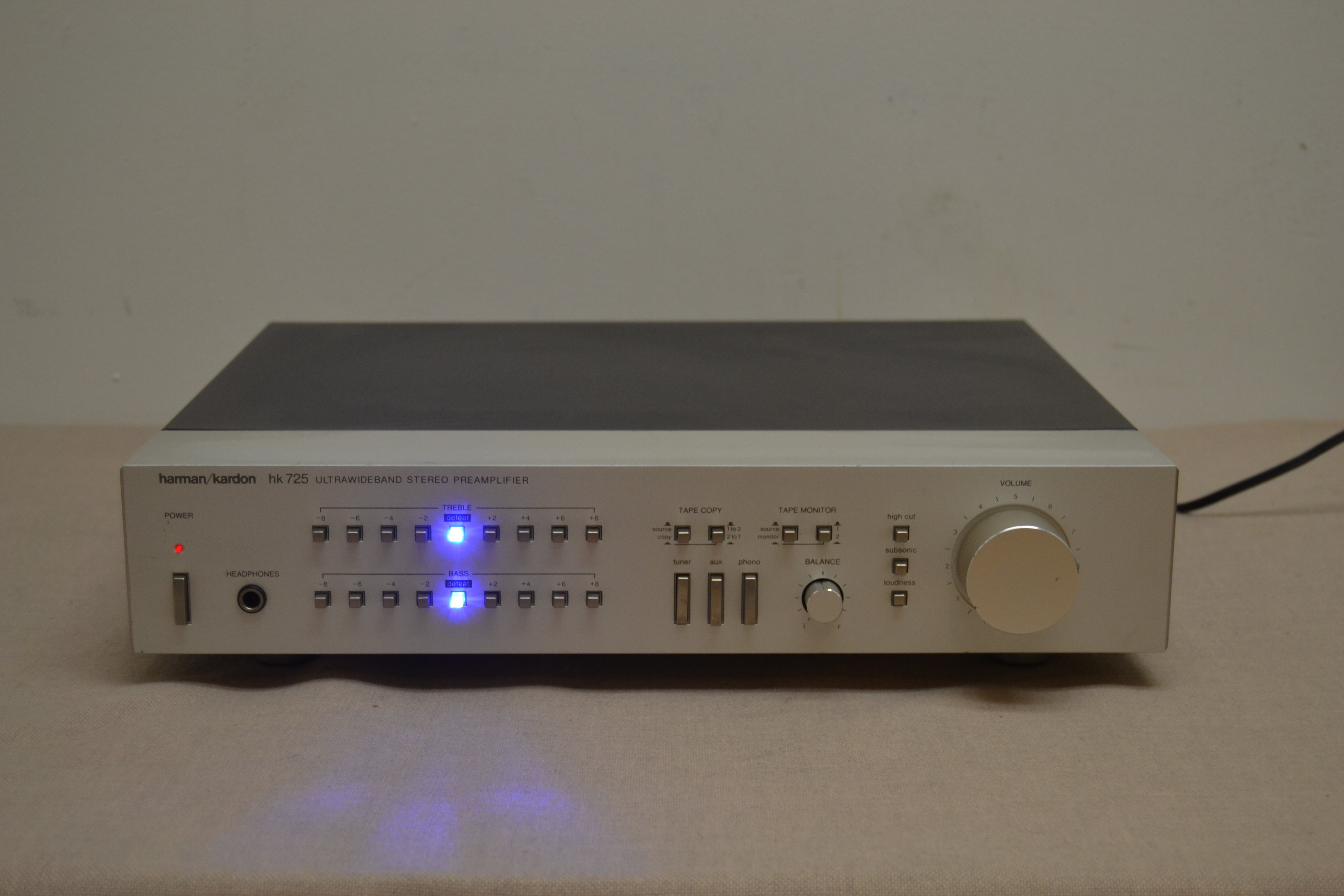 Harman Kardon HK725 Stereo Preamplifier