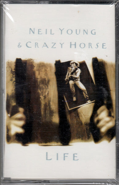 Neil Young & Crazy Horse : Life (Cass, Album)