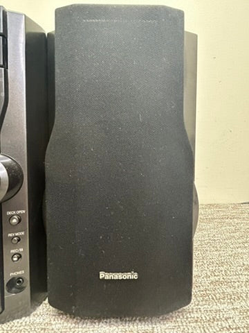 Panasonic SA-PM12 CD Stereo System * 5 Disc Changer * Radio * Cassette * Speakers