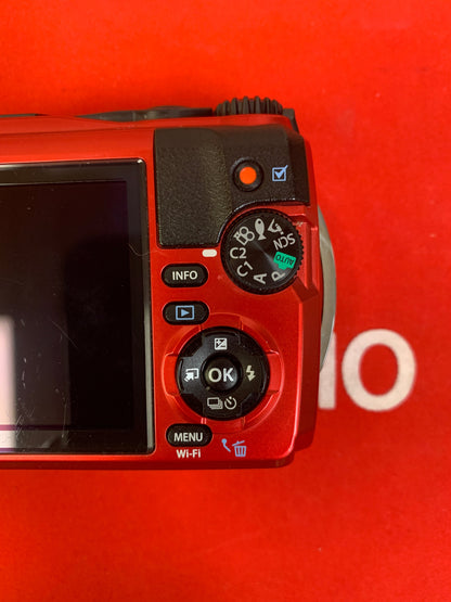 Olympus TG-5 Tough Camera * Red * w/ Box, Instructions & Carrying Case