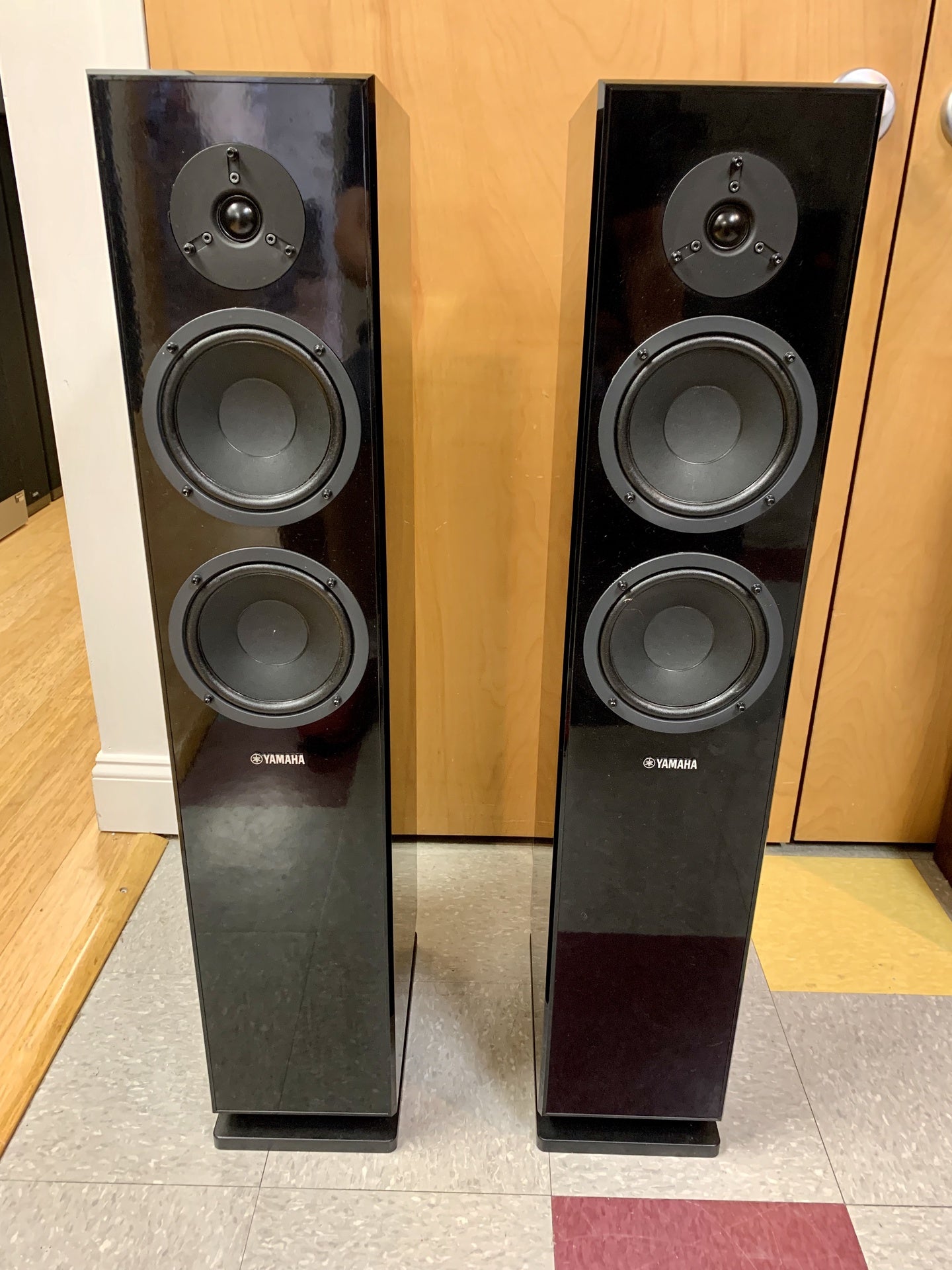 Yamaha NS-F150 Speakers