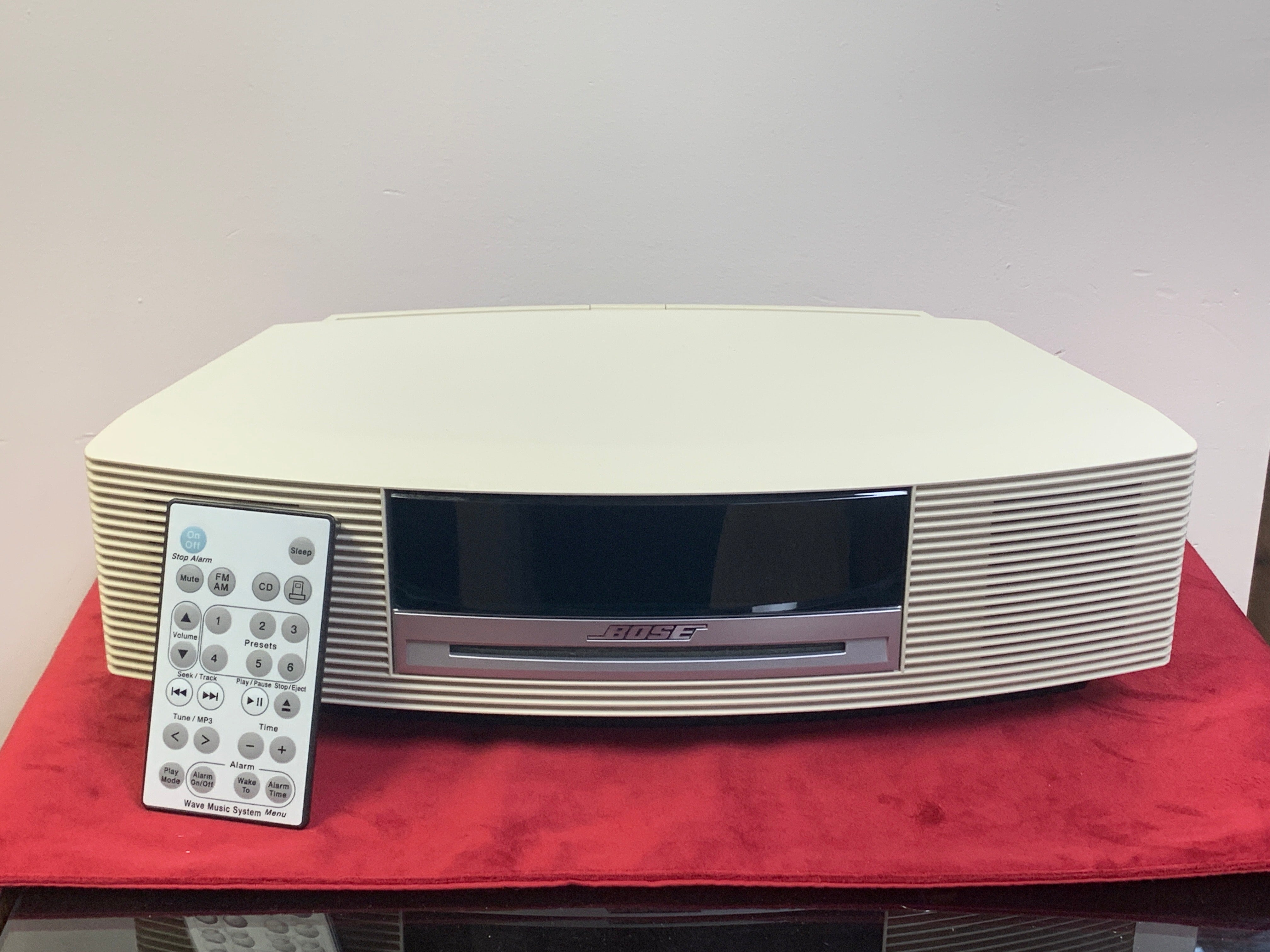 Bose Wave CD Player & Radio AWRCC2 White w/Remote