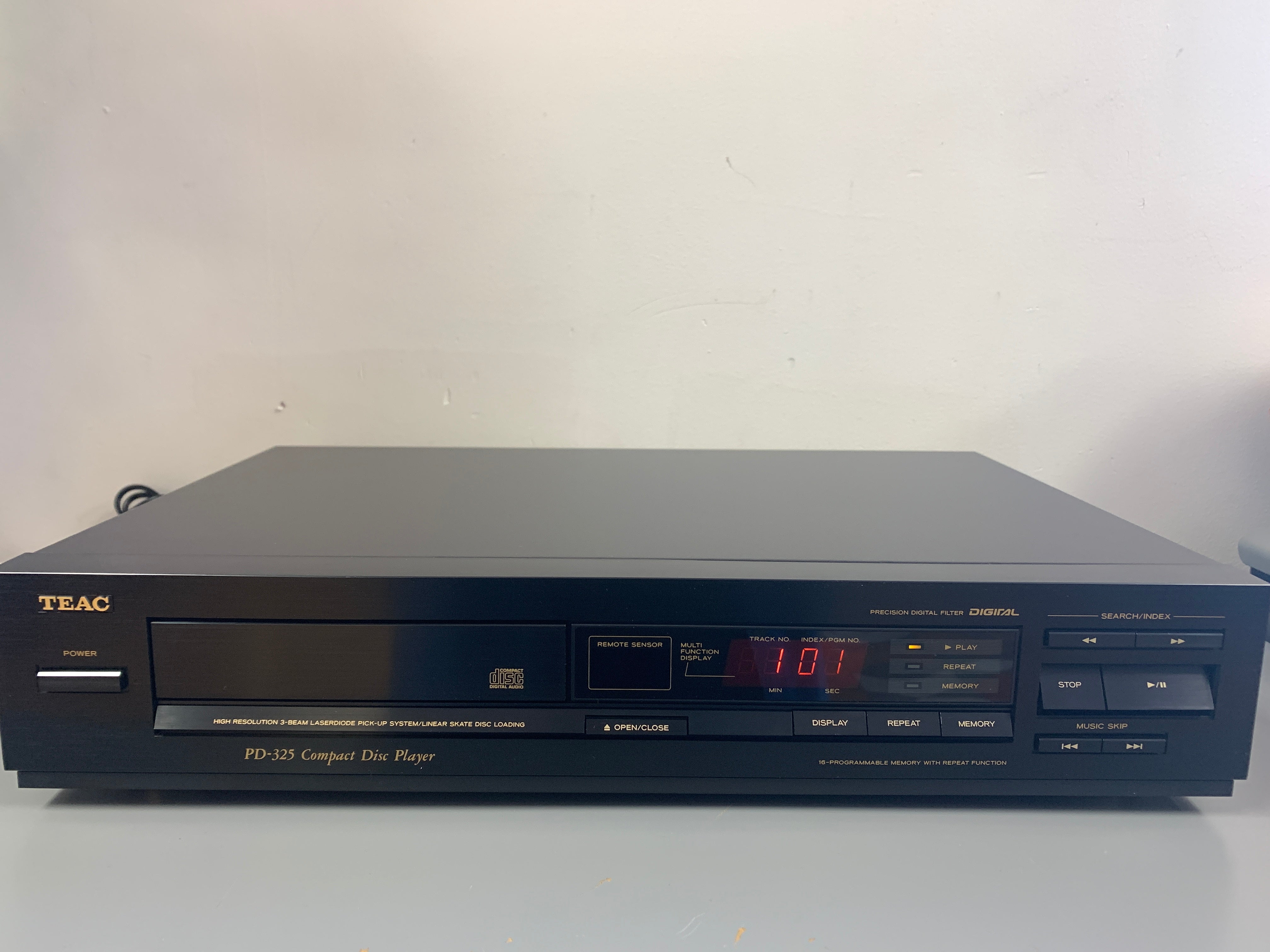TEAC PD-325 CD Player