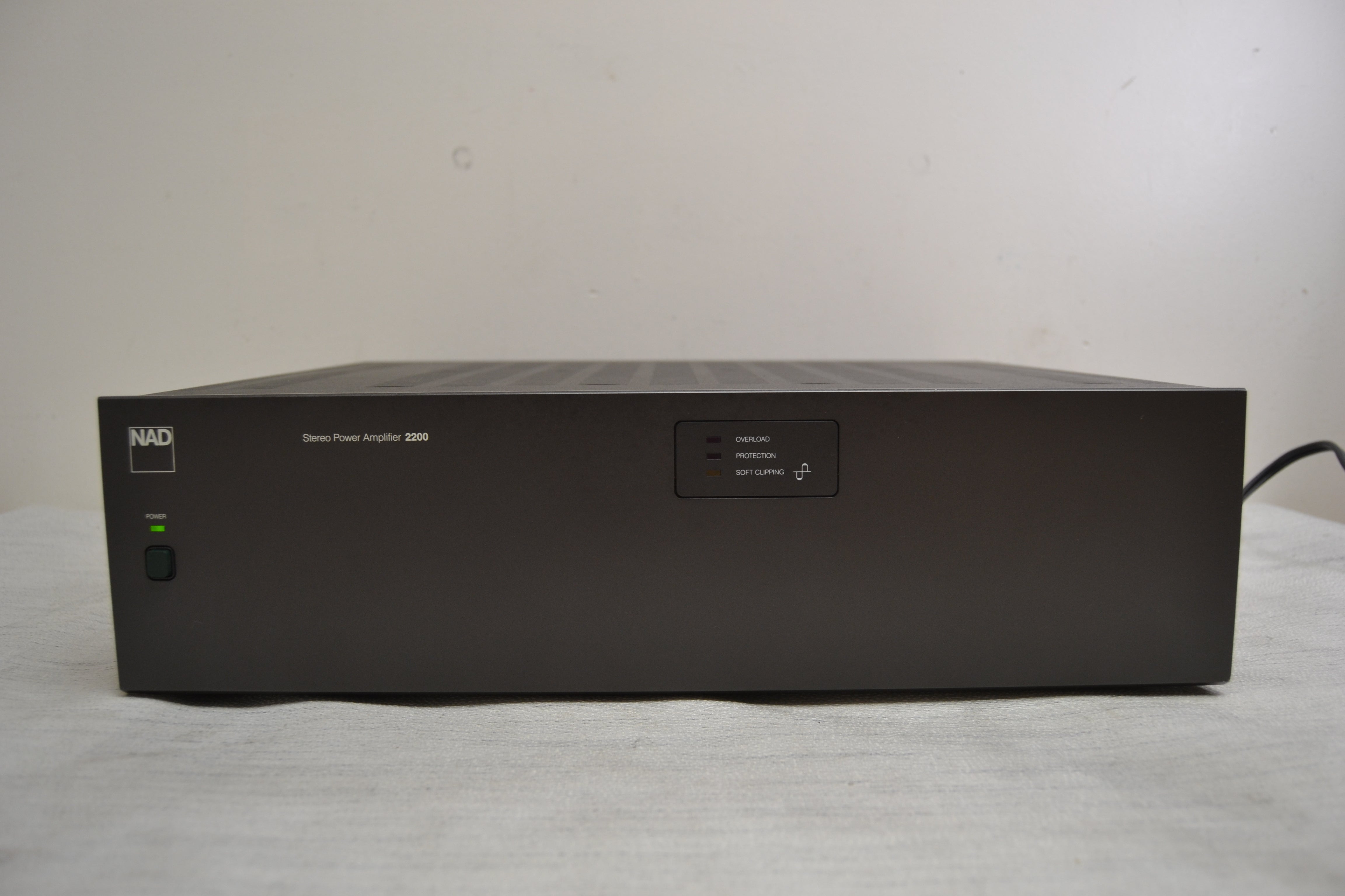 NAD 2200 Stereo Power Amplifier * Fully Serviced *