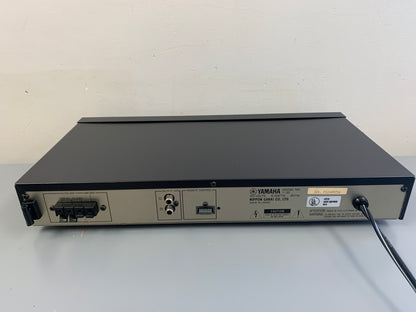 Yamaha T-32 AM/FM Stereo Tuner