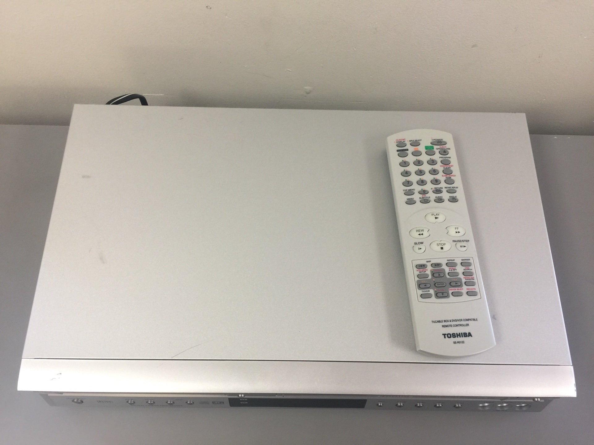 Toshiba SKD-530 DVD/VHS Player w/remote – The Turntable Store