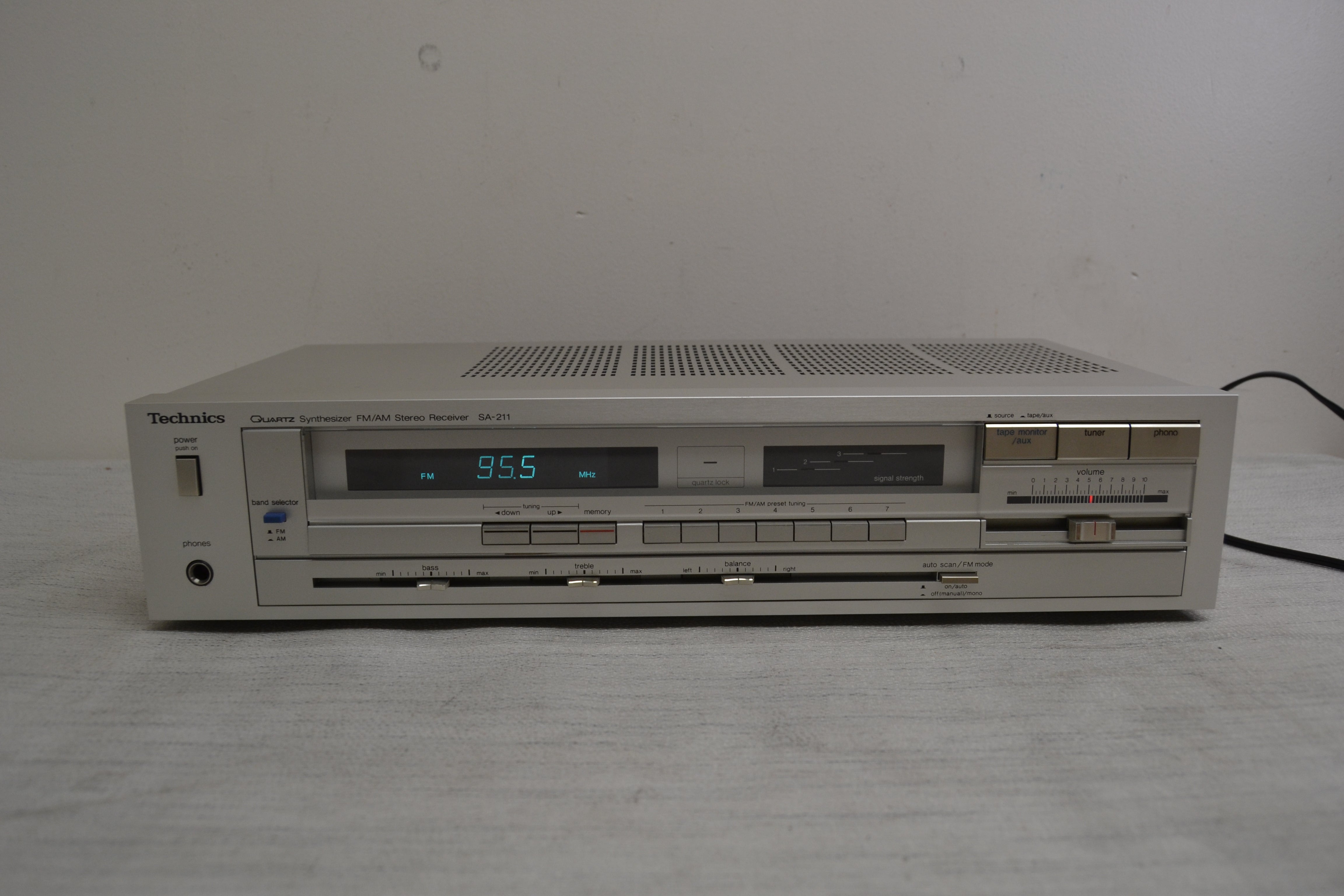 Technics SA-211 Stereo Receiver * 25W RMS * Fully Serviced