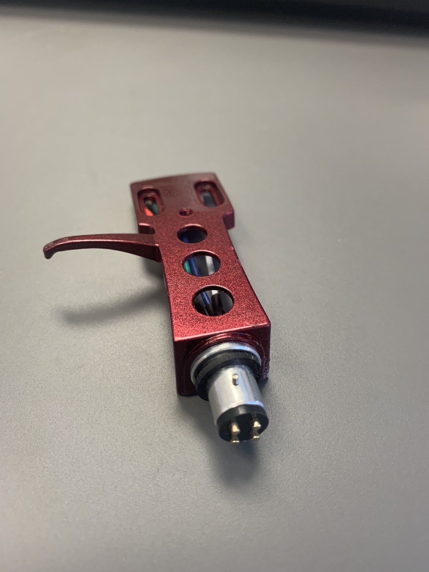 Headshell for 1/2" mounted magnetic cartridges (Red)