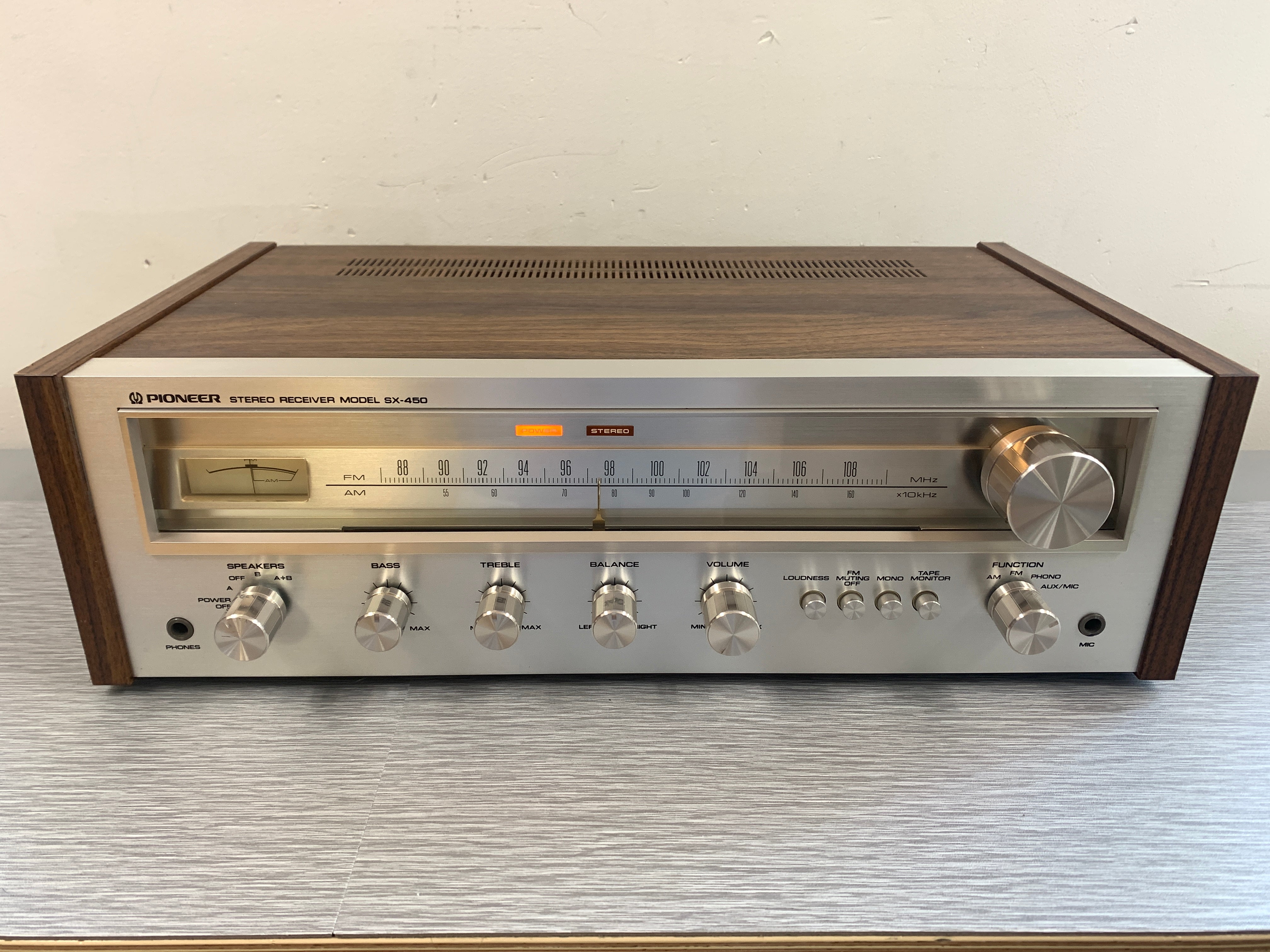 Pioneer SX-450 FM/MW Stereo Receiver (1976) – The Turntable Store