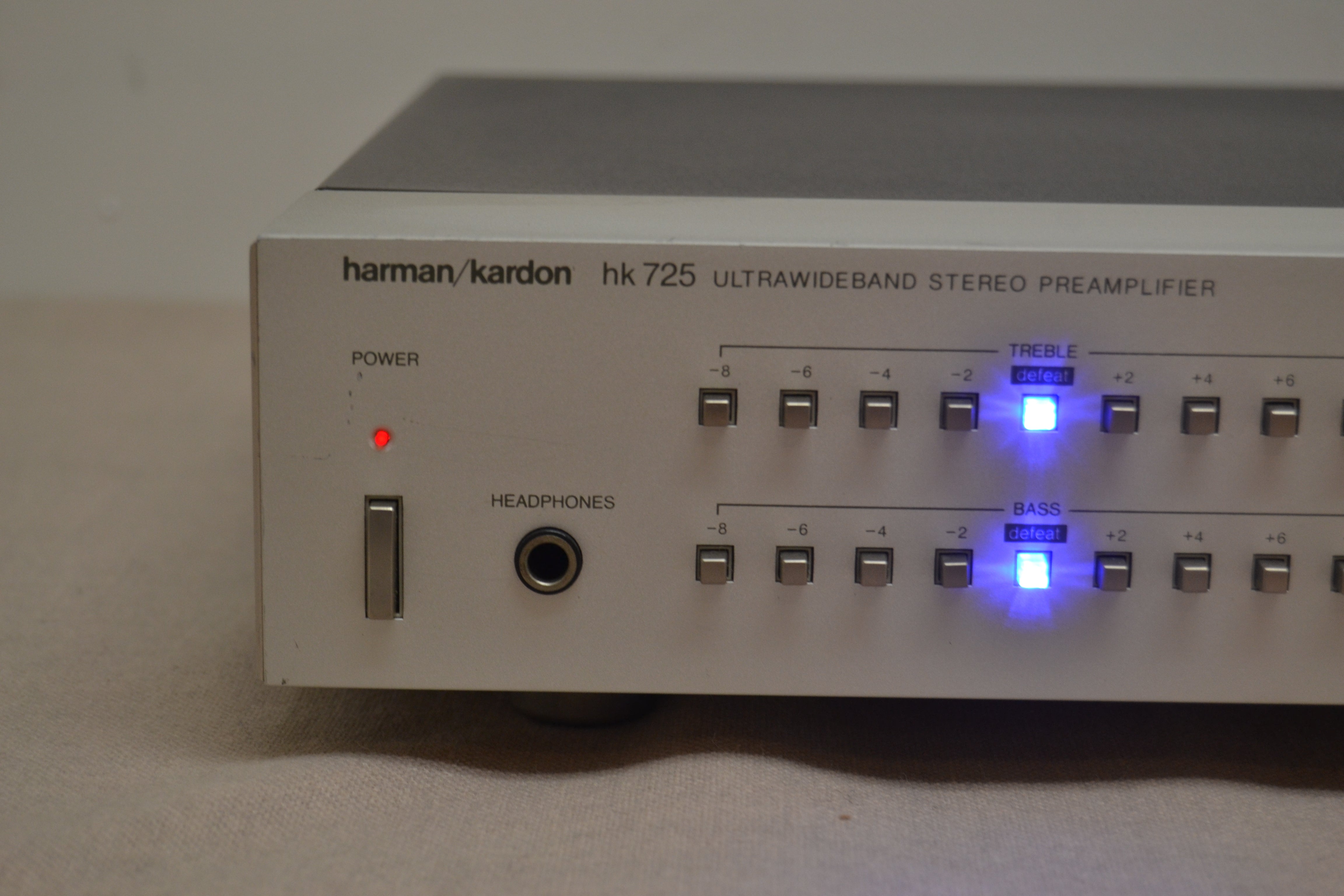 Harman Kardon HK725 Stereo Preamplifier