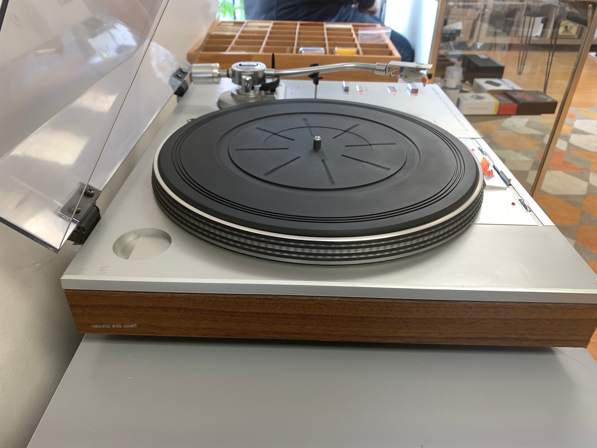 Sanyo Record Player Auto Return/direct Drive DC-servo System TP-1012 A Sanyo Record Player Auto Return/direct Drive DC-servo System TP-1012 A
