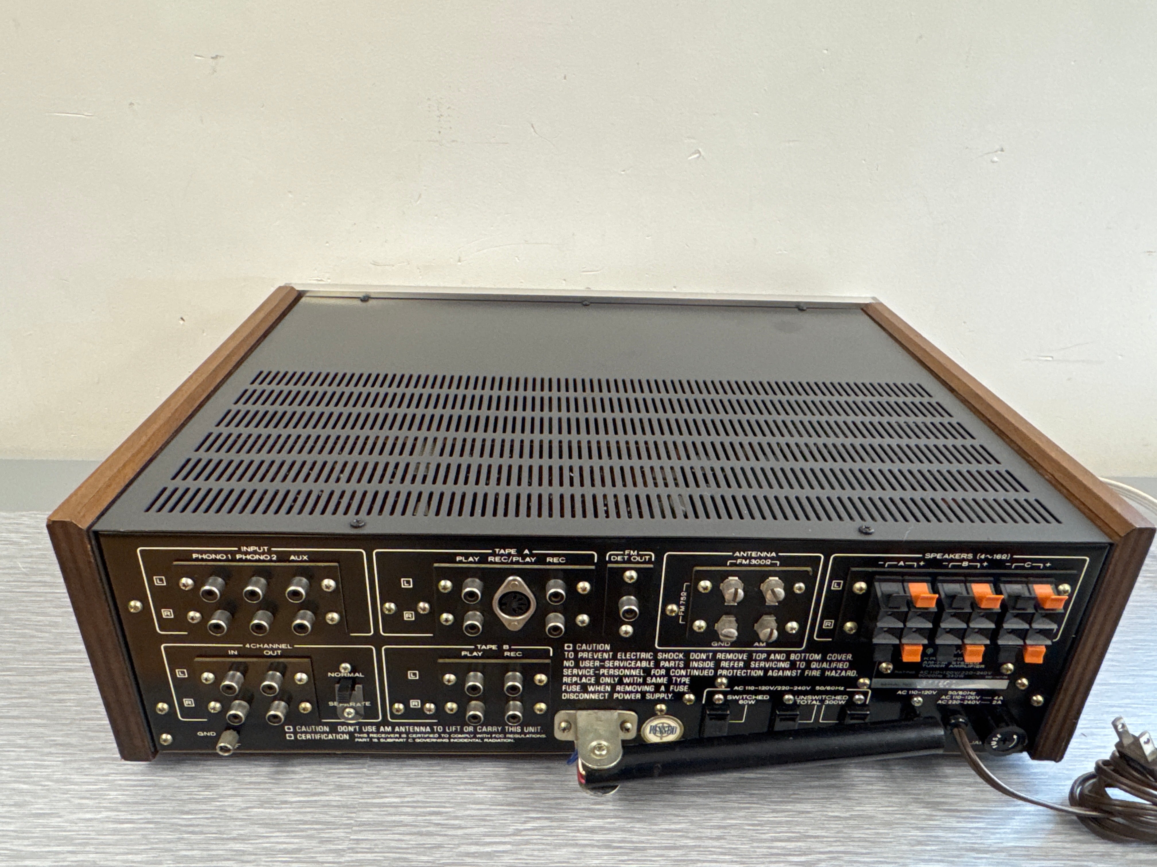 Kenwood KR6020 ( AKA KR6400 ) Stereo Receiver * 45W RMS – The