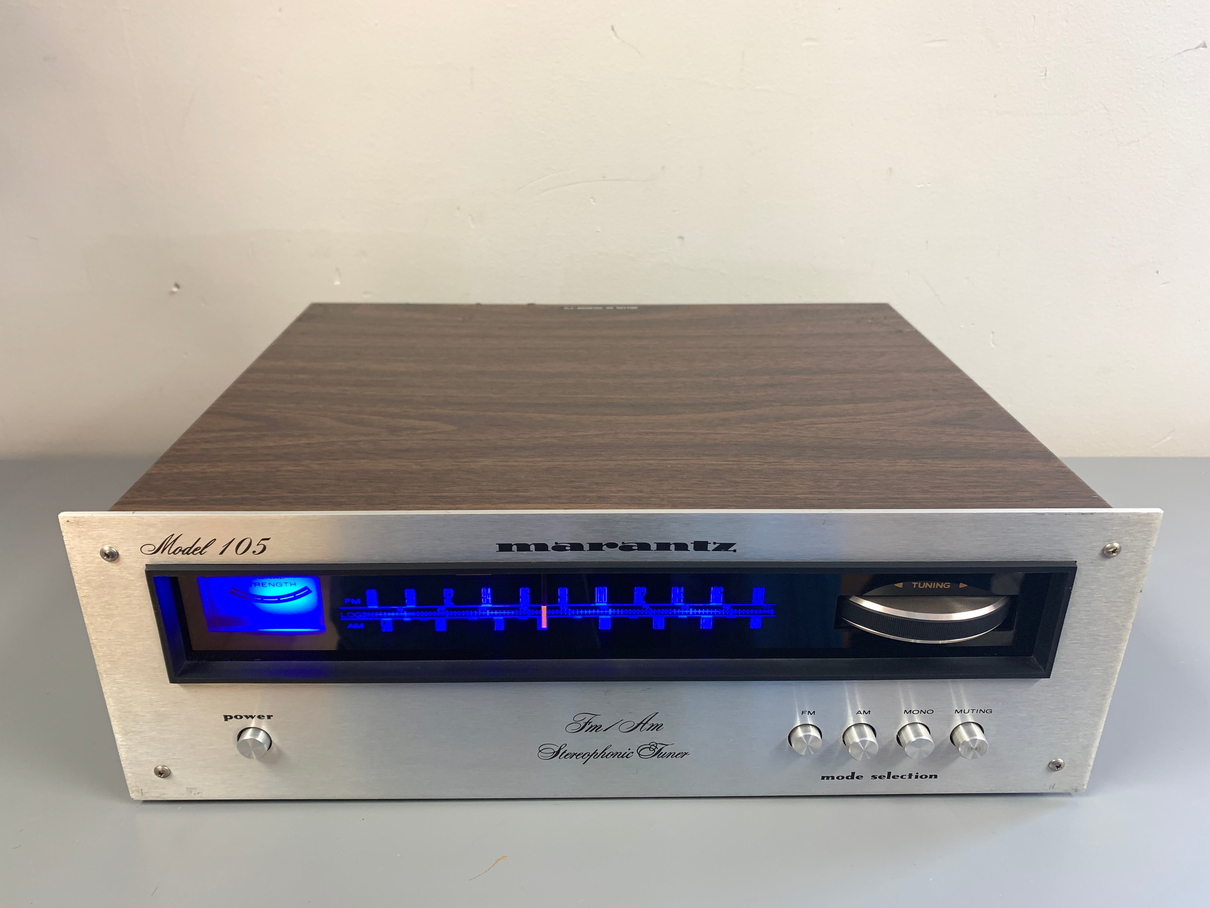 Vintage Marantz Model 104 AM / FM Stereo Tuner-A Beauty ! Photo #986479 Vintage Marantz Model 104 AM / FM Stereo Tuner-A Beauty ! Photo #986479