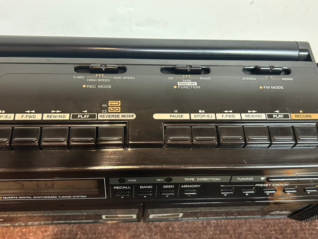 Garrard GPD 12 Boombox Radio & Cassette Recorder (1987)