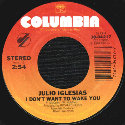 Julio Iglesias & Willie Nelson : To All The Girls I've Loved Before (7", Single, Styrene, Pit)