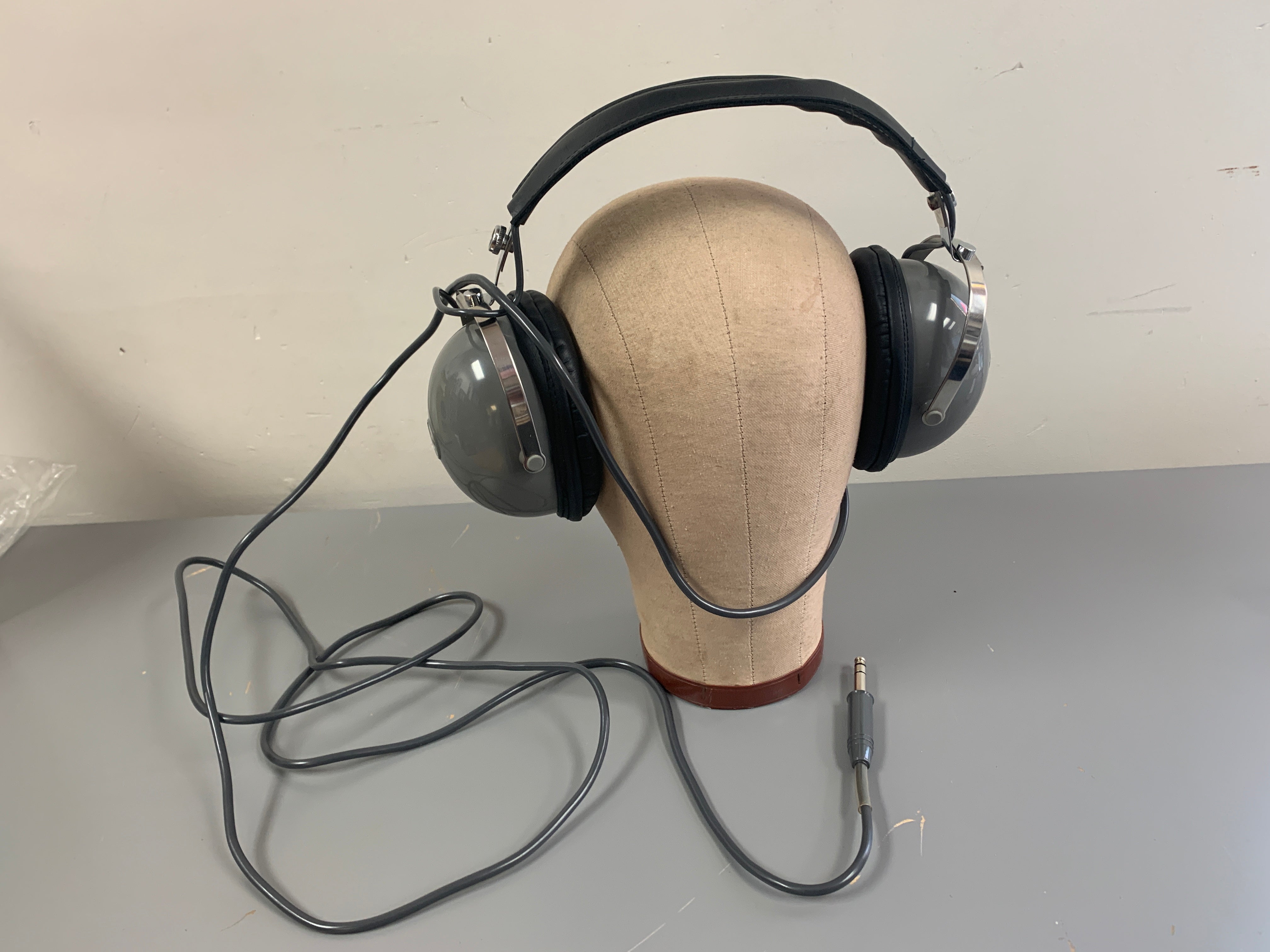 Pioneer SE-20 Stereo Headphones – The Turntable Store