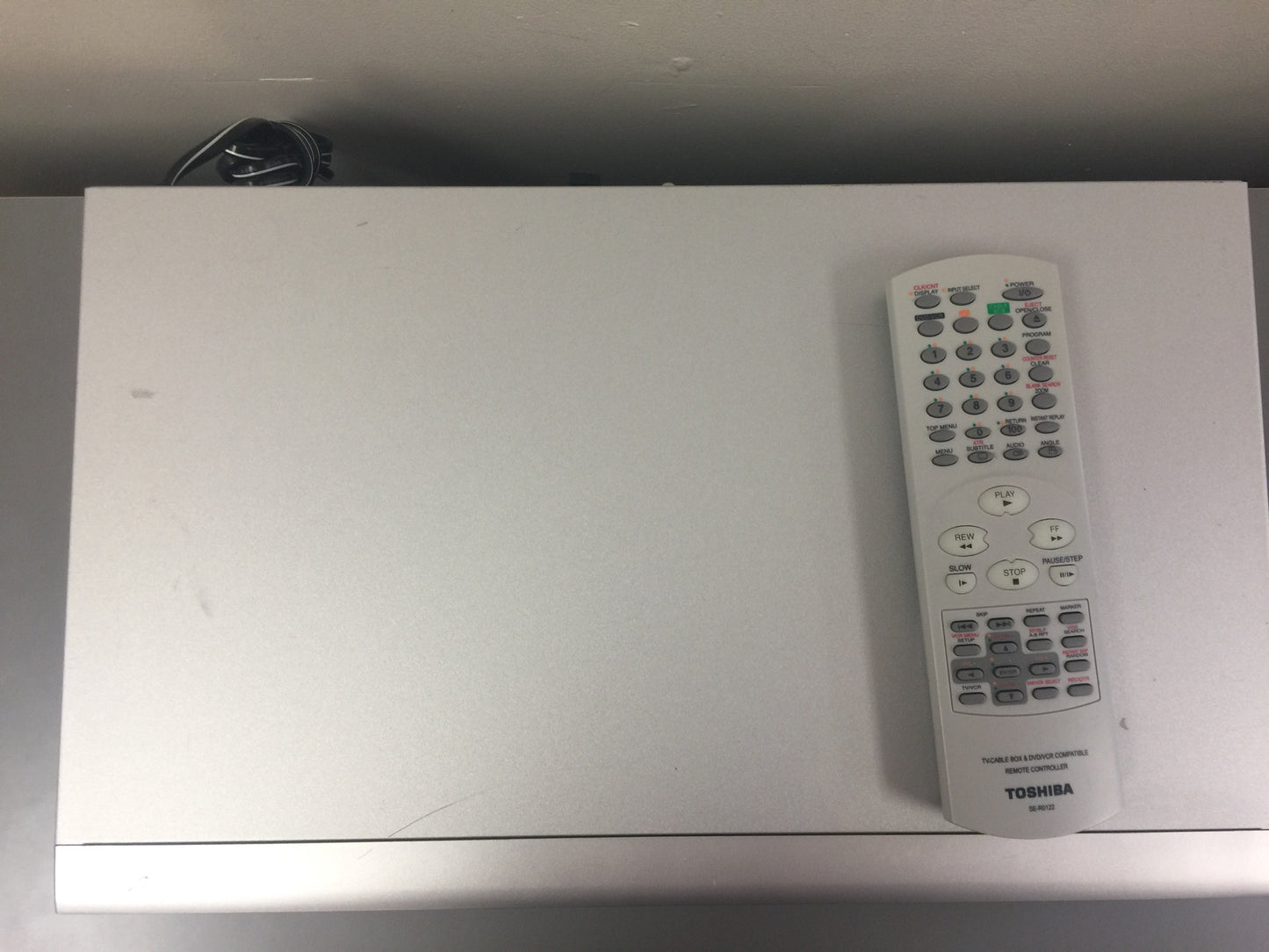 Toshiba SKD-530 DVD/VHS Player w/remote