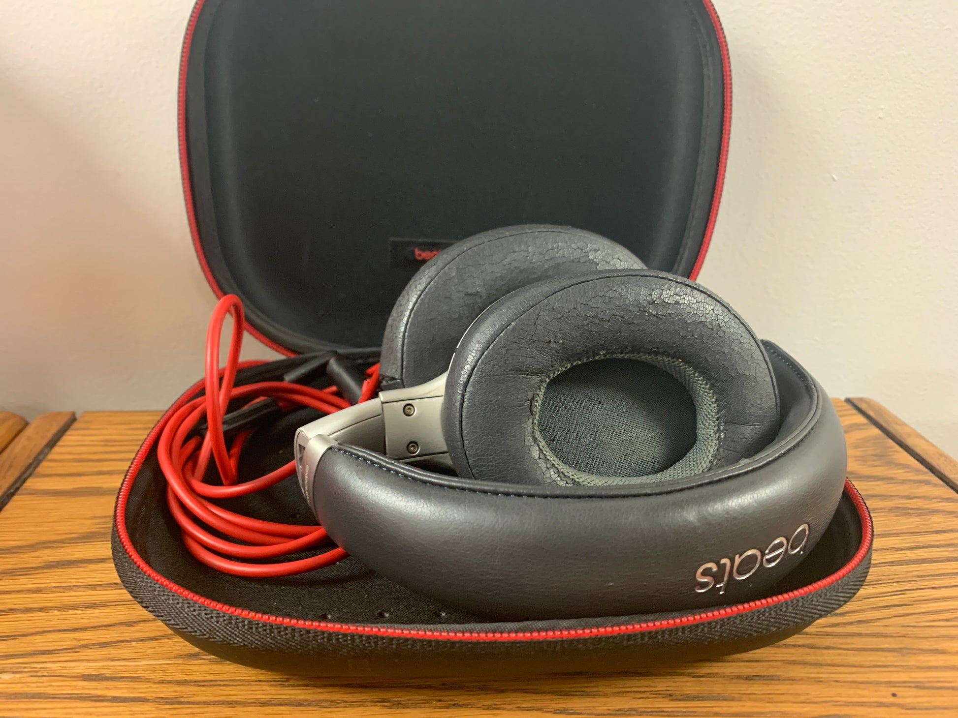 Beats By Dre Beats Executive Over Ear Wired Headphones