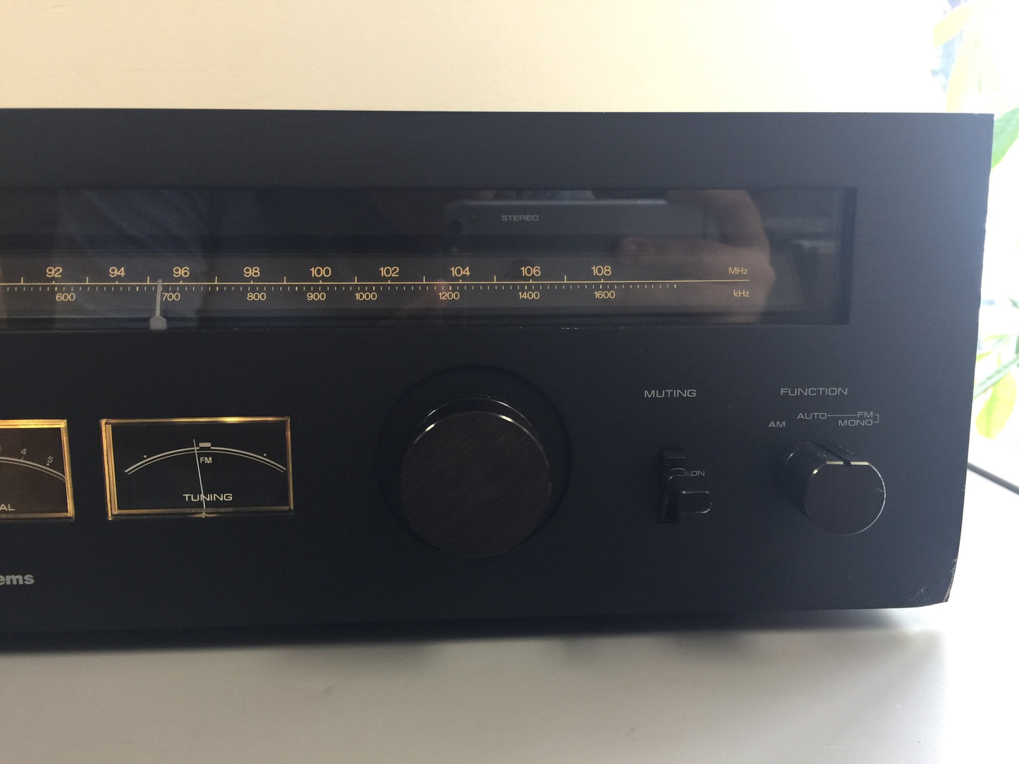 MCS 3700 Stereo Tuner