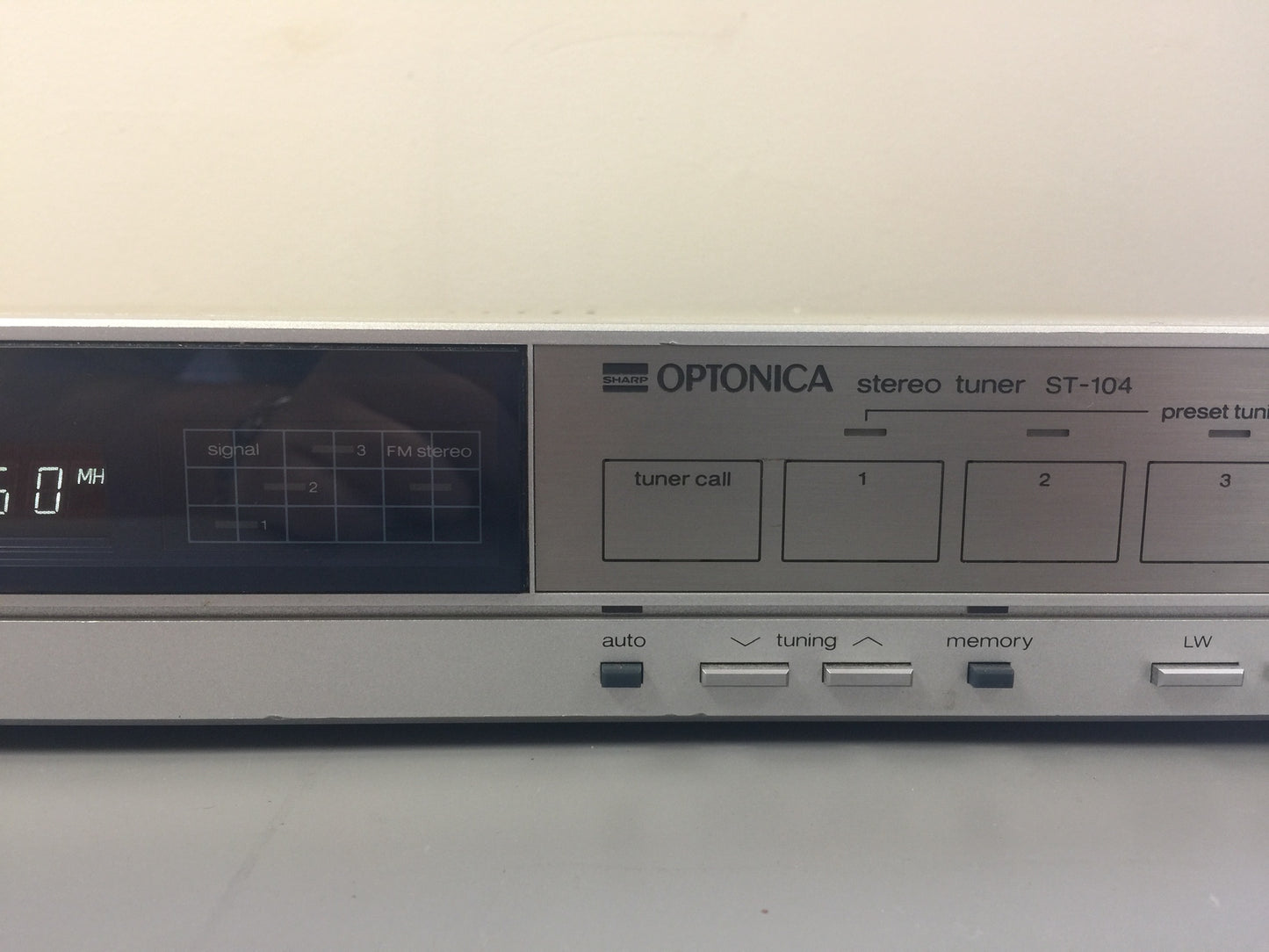 Optonica Stereo Tuner ST 104