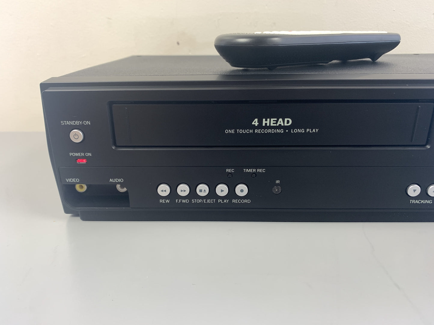Magnavox DV220MW9 DVD VHS Player * remote