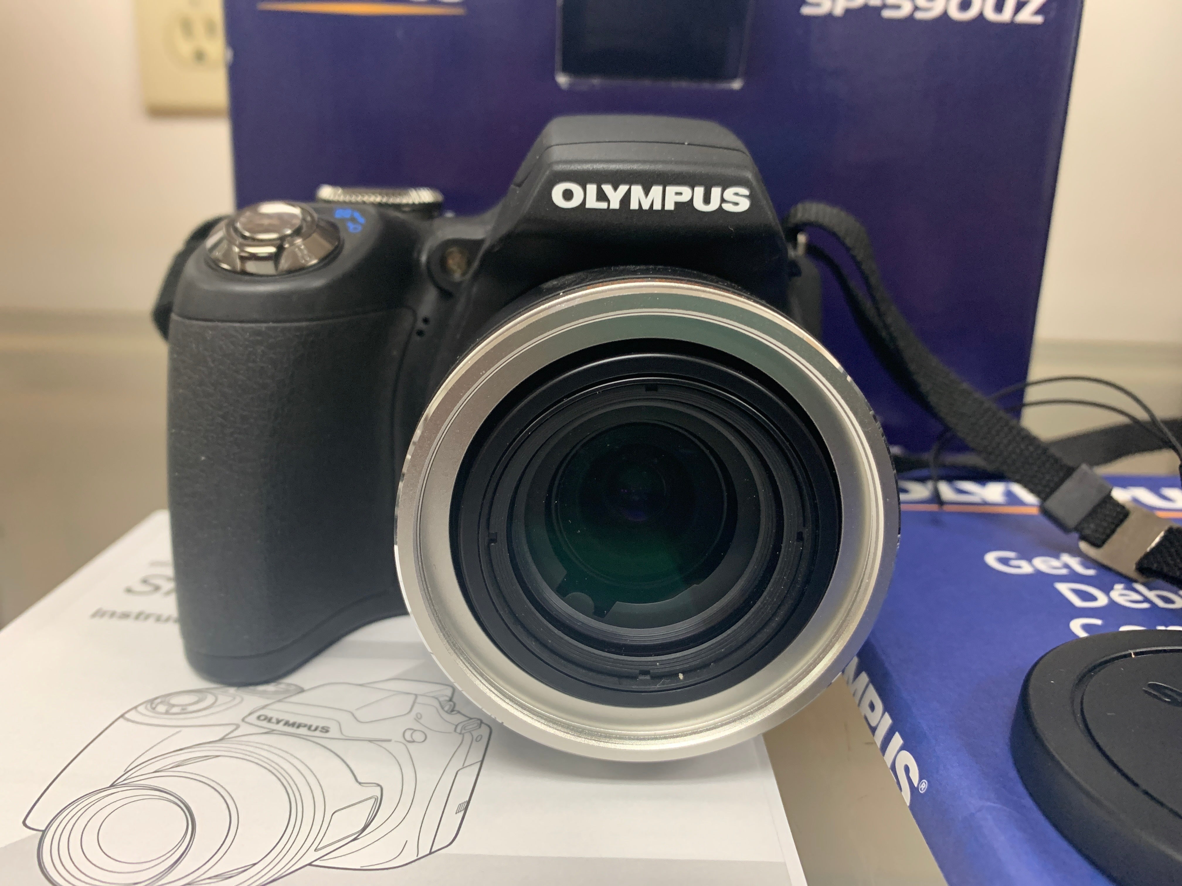 Olympus SP-59OUZ Digital Camera Bundle w/Accessories & Original Box