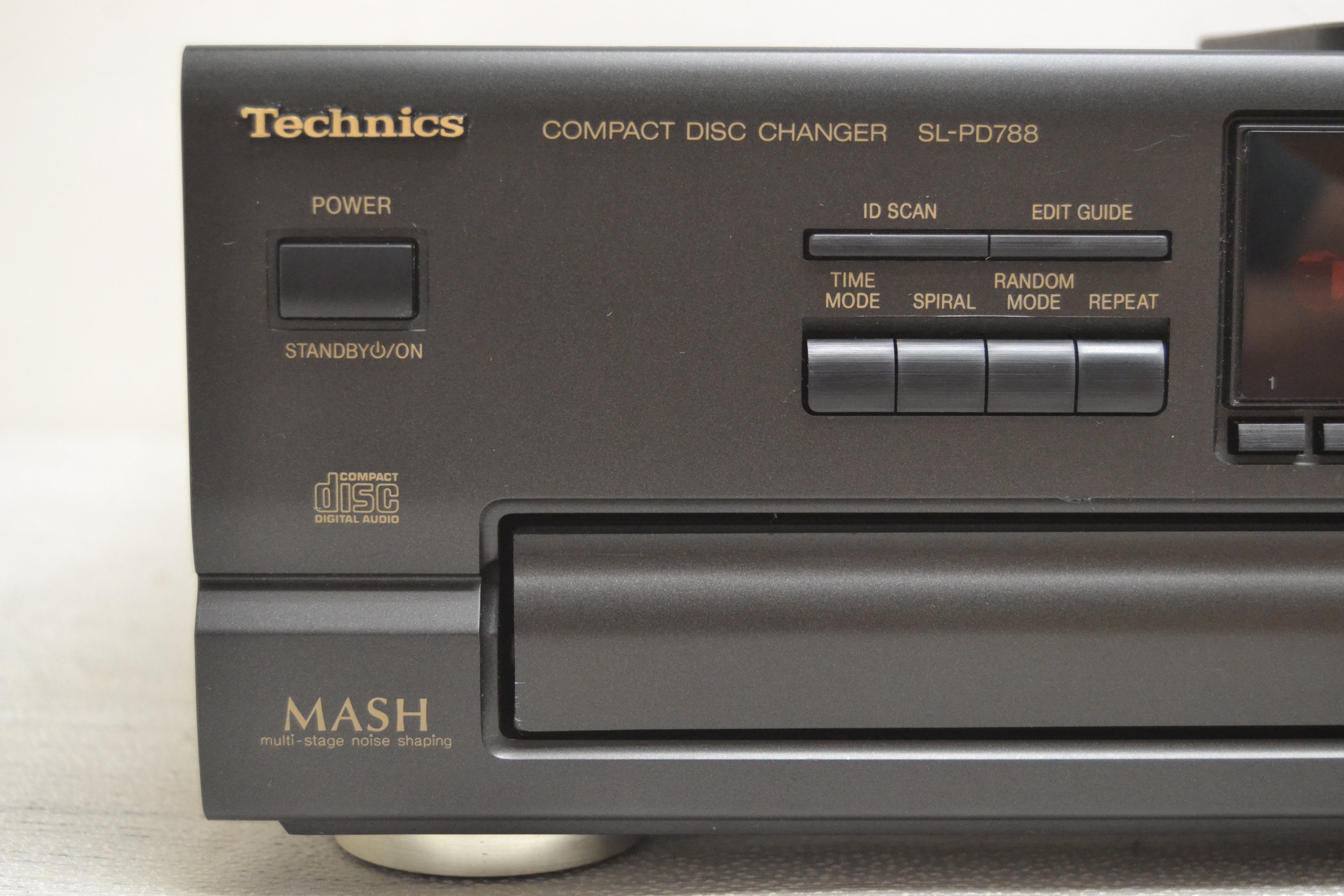 Technics SL-PD788 CD Carousel 5 Discs * Remote * Fully Serviced * New Belts